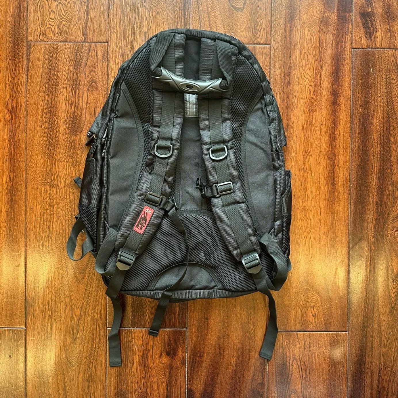 Vintage Vintage Oakley Tactical Backpack Archive Size ONE SIZE - 2 Thumbnail