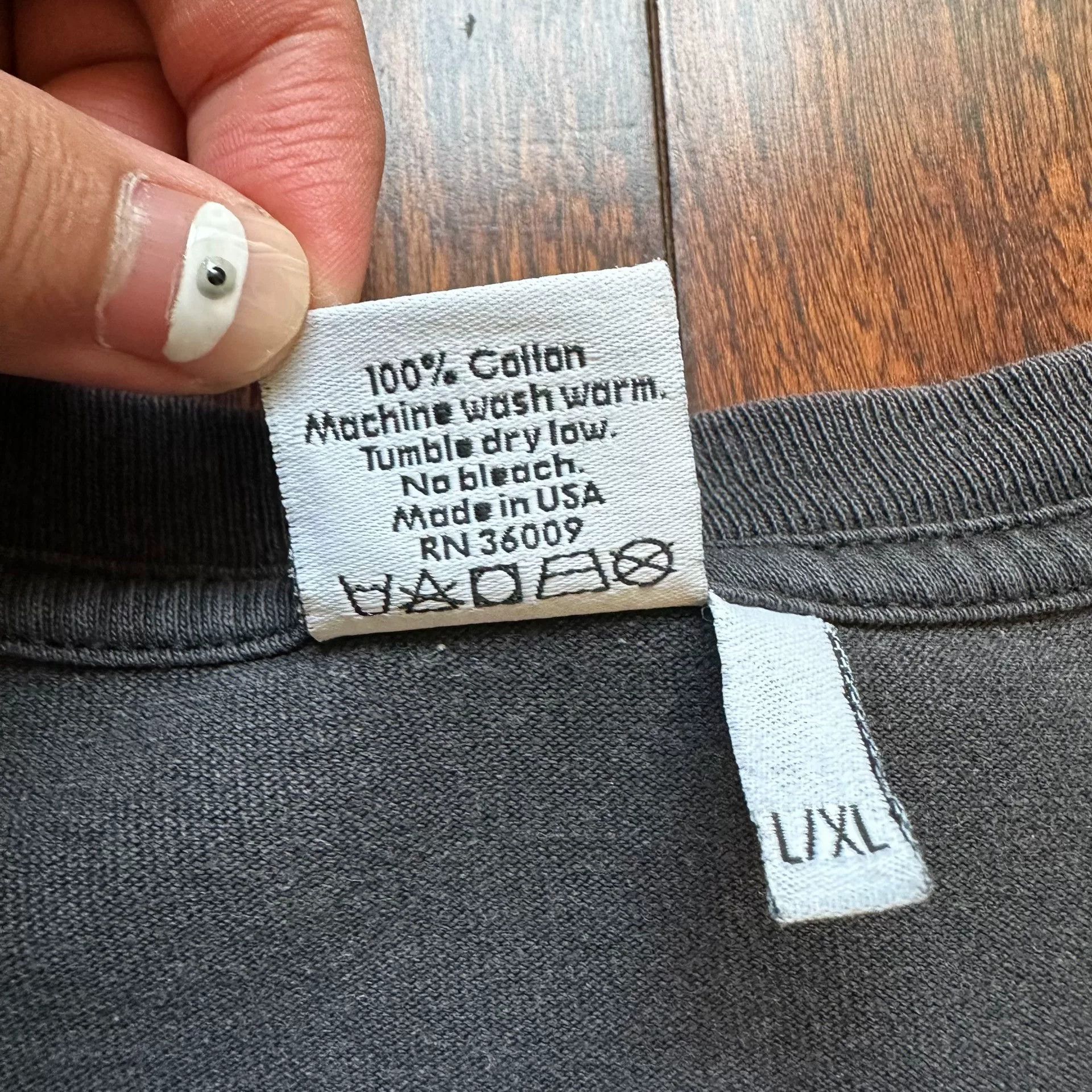 Calvin Klein Calvin Klein Vintage 90s USA T-shirt Size US XL / EU 56 / 4 - 3 Thumbnail