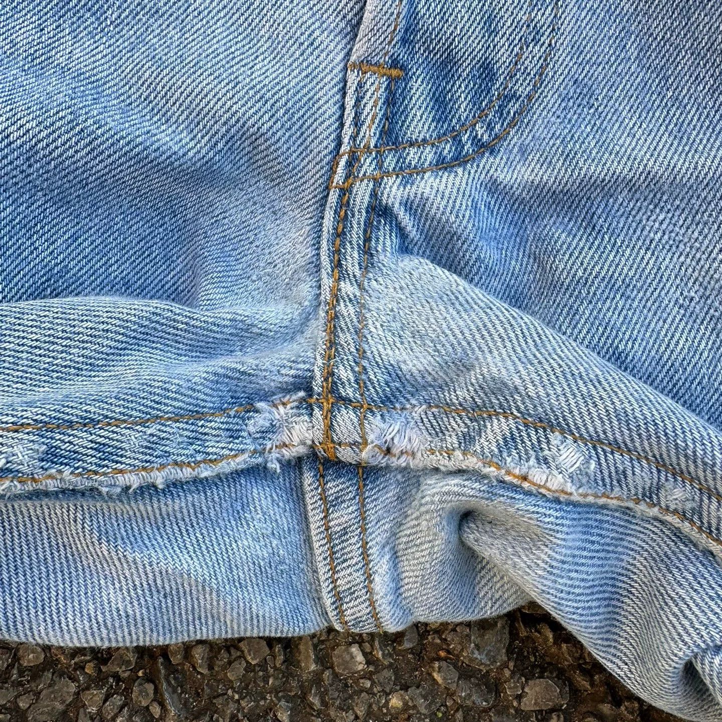 Vintage Vintage Levi's 501 90s Denim Jeans Size US 32 / EU 48 - 3 Thumbnail