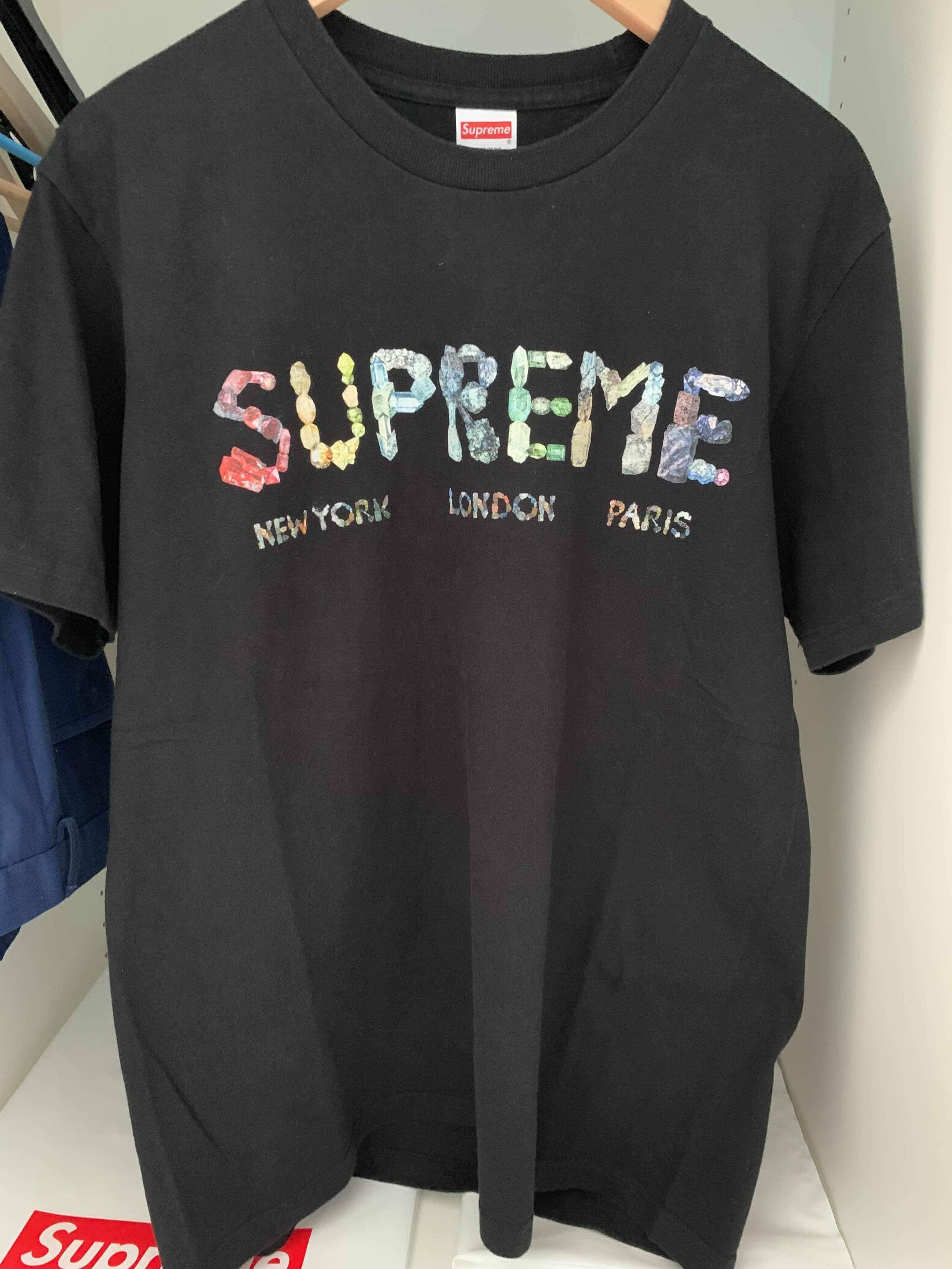 Supreme rocks tee online