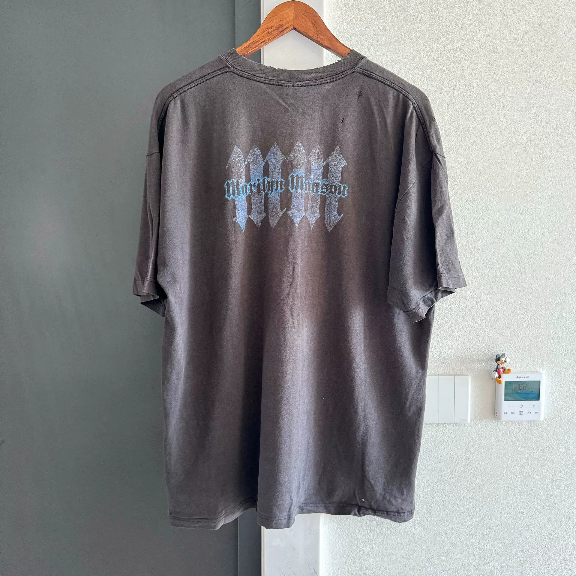 Vintage Vintage 2004 Marilyn Manson Band Tee Size US XXL / EU 58 / 5 - 2 Thumbnail