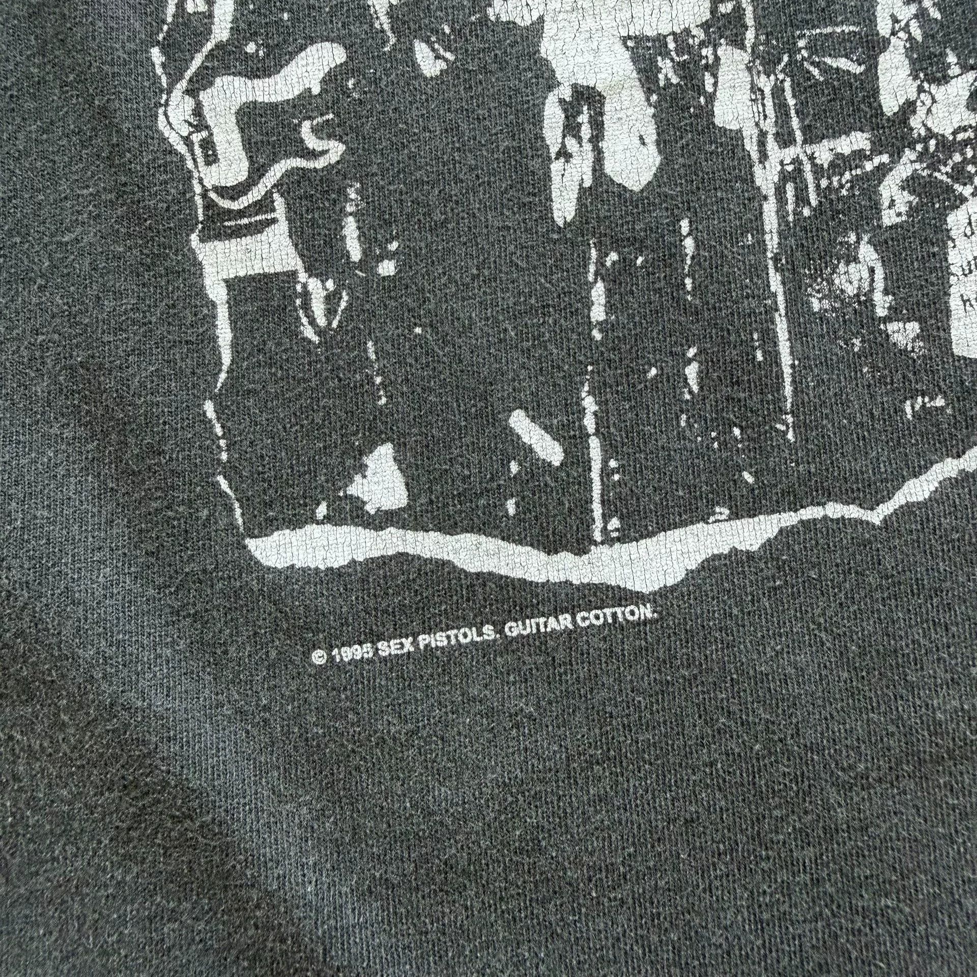 Vintage Vintage Sex Pistols 90s Band Tee Size US S / EU 44-46 / 1 - 5 Thumbnail