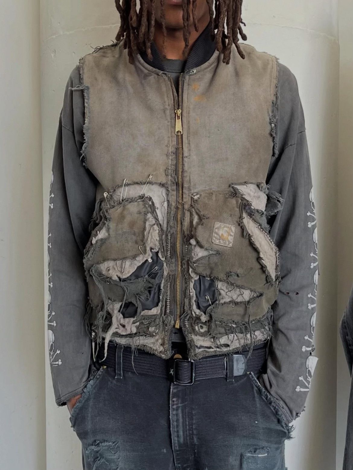 Vintage Vintage Carhartt V02 Trashed Faded Vest Size US M / EU 48-50 / 2 - 5 Thumbnail