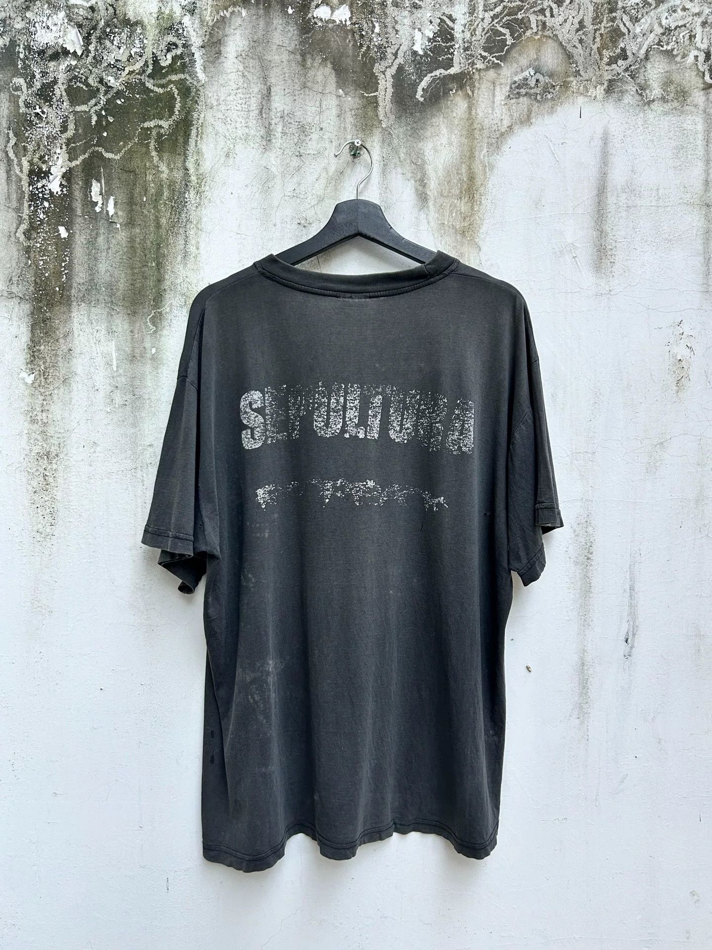 Vintage Vintage 90s Sepultura Band Tee Size US M / EU 48-50 / 2 - 3 Thumbnail