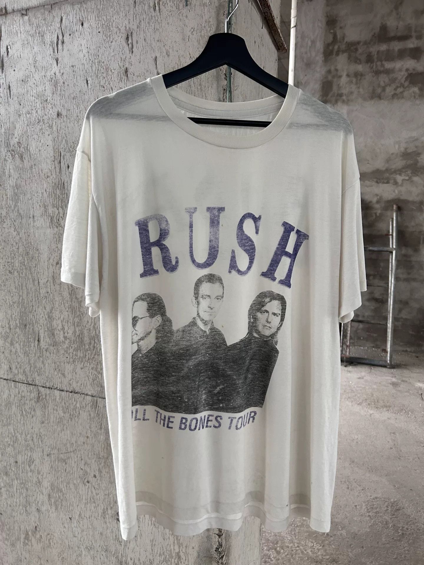 Vintage Vintage Rush 90s Band Short Sleeve Tee Size US M / EU 48-50 / 2 - 3 Thumbnail