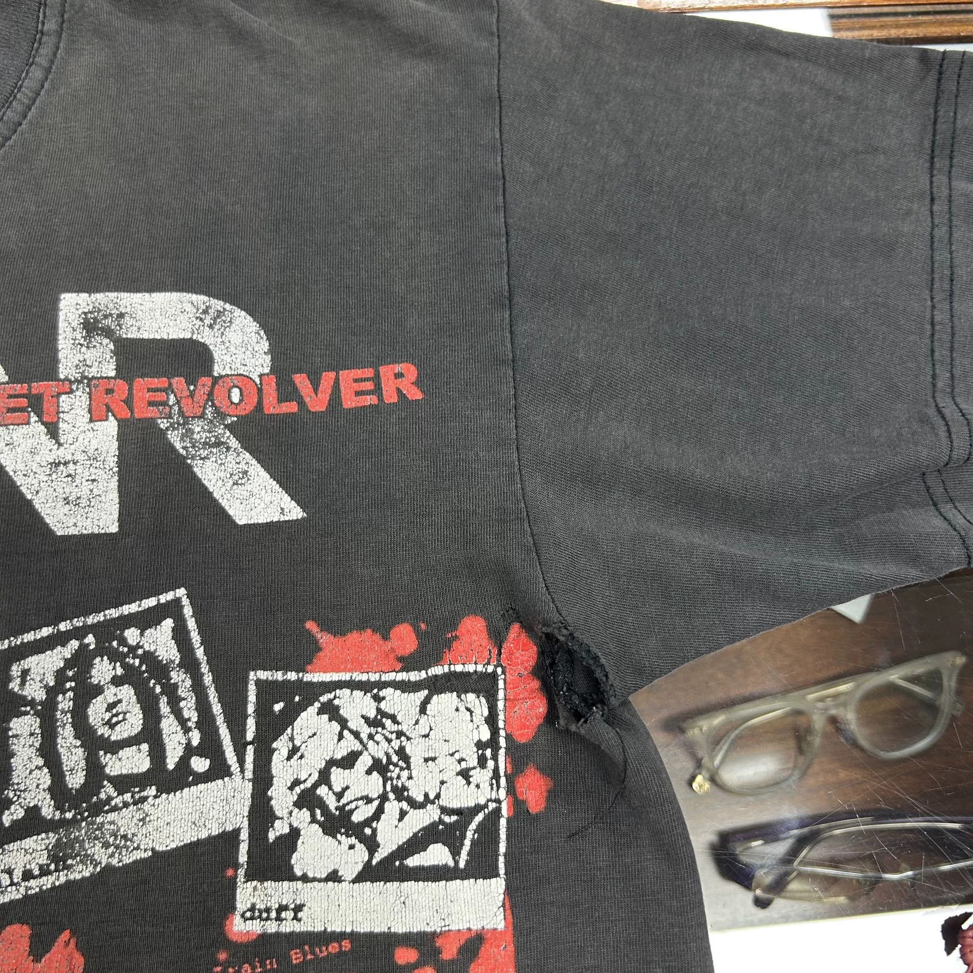Vintage Vintage 90s Velvet Revolver Band Tee Size US M / EU 48-50 / 2 - 6 Thumbnail