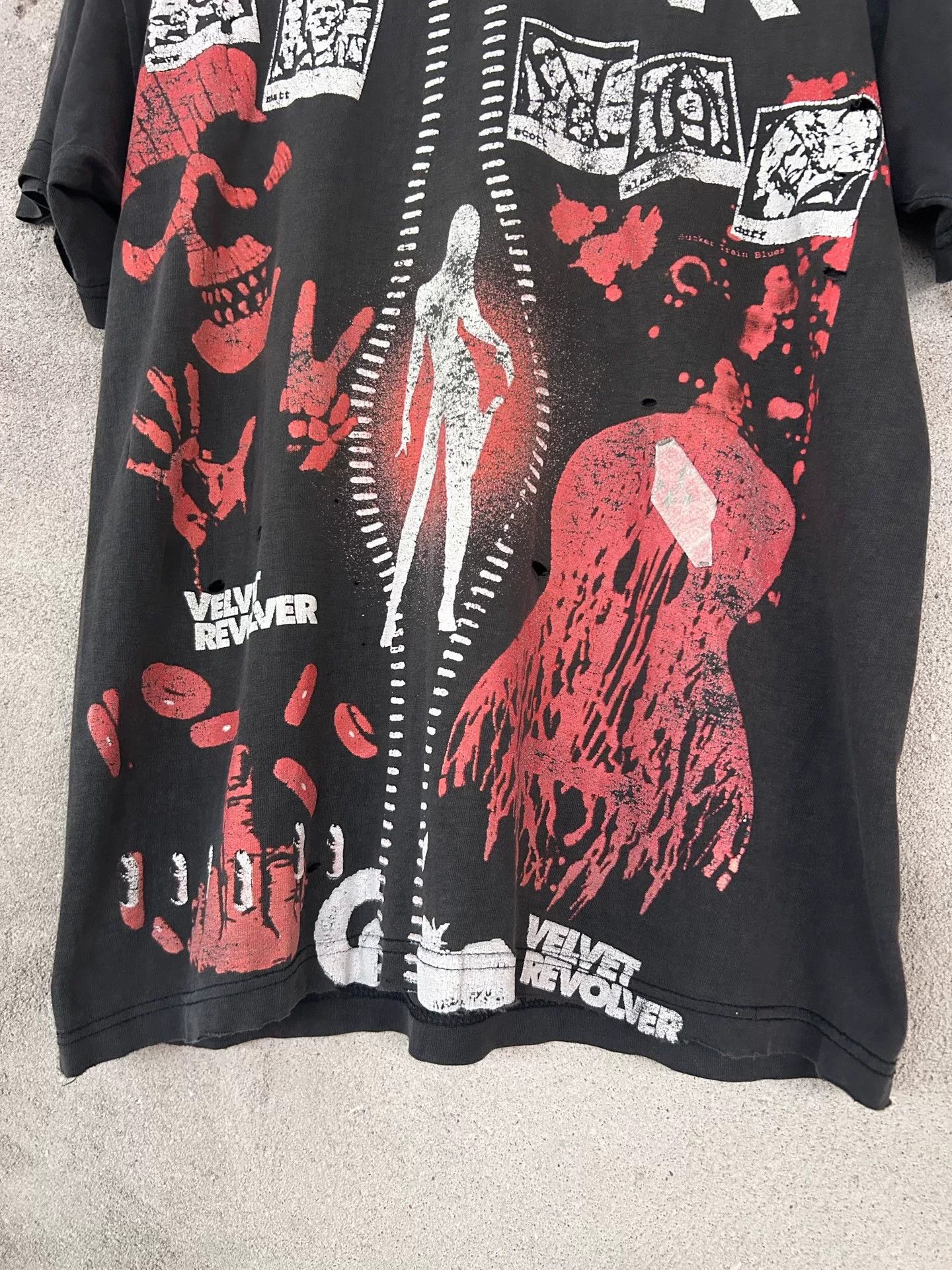 Vintage Vintage 90s Velvet Revolver Band Tee Size US M / EU 48-50 / 2 - 2 Thumbnail