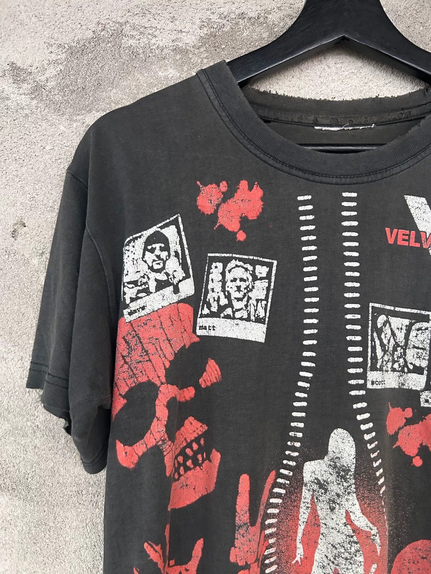 Vintage Vintage 90s Velvet Revolver Band Tee Size US M / EU 48-50 / 2 - 3 Thumbnail