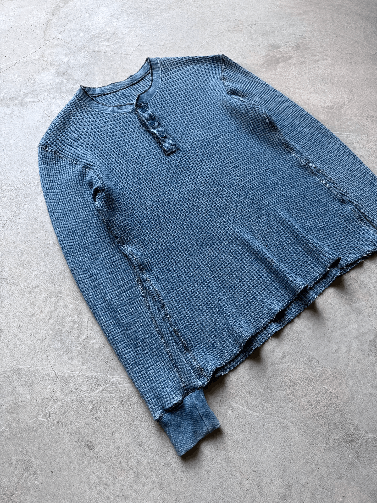 Vintage Vintage 90s Indigo Waffle-knit Henley Size US L / EU 52-54 / 3 - 2 Thumbnail