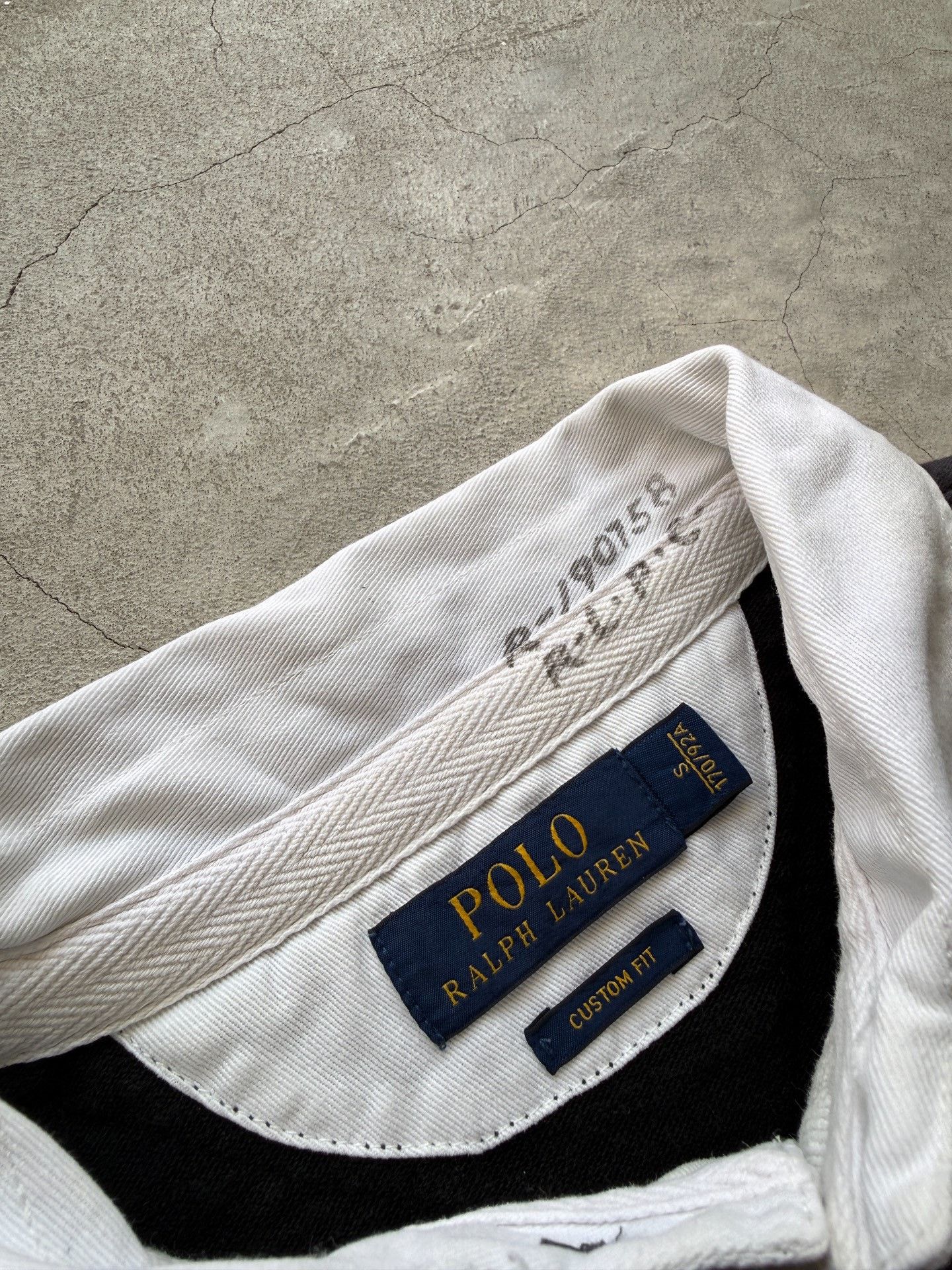 Vintage Vintage 00s Ralph Lauren Custom Fit Long-Sleeve Polo Size US S / EU 44-46 / 1 - 4 Thumbnail