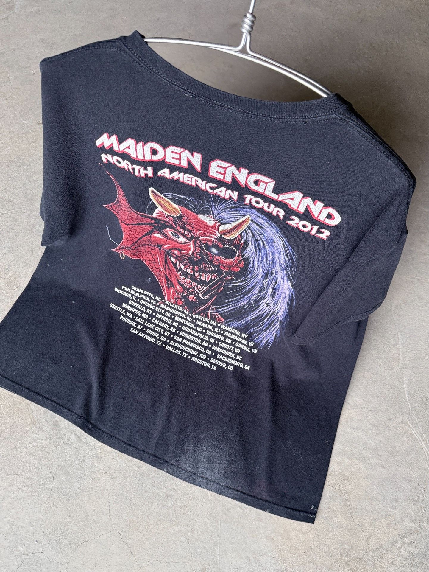 Vintage Vintage Iron Maiden 2012 Tour Band Tee Size US XXL / EU 58 / 5 - 9 Thumbnail