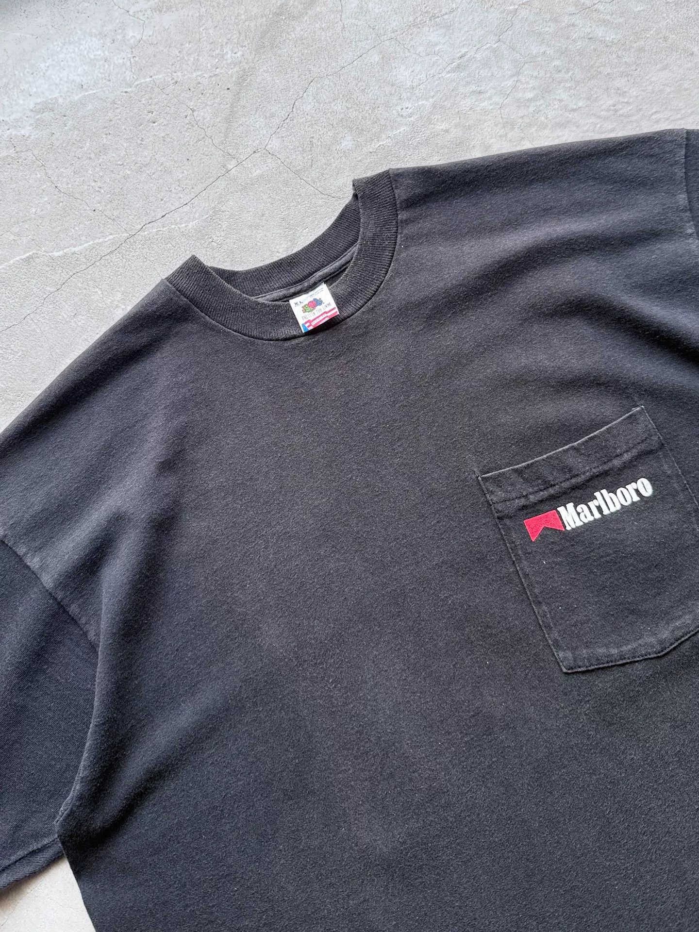 Vintage Vintage 90s Marlboro Cowboy Pocket Tee Size US XL / EU 56 / 4 - 4 Thumbnail