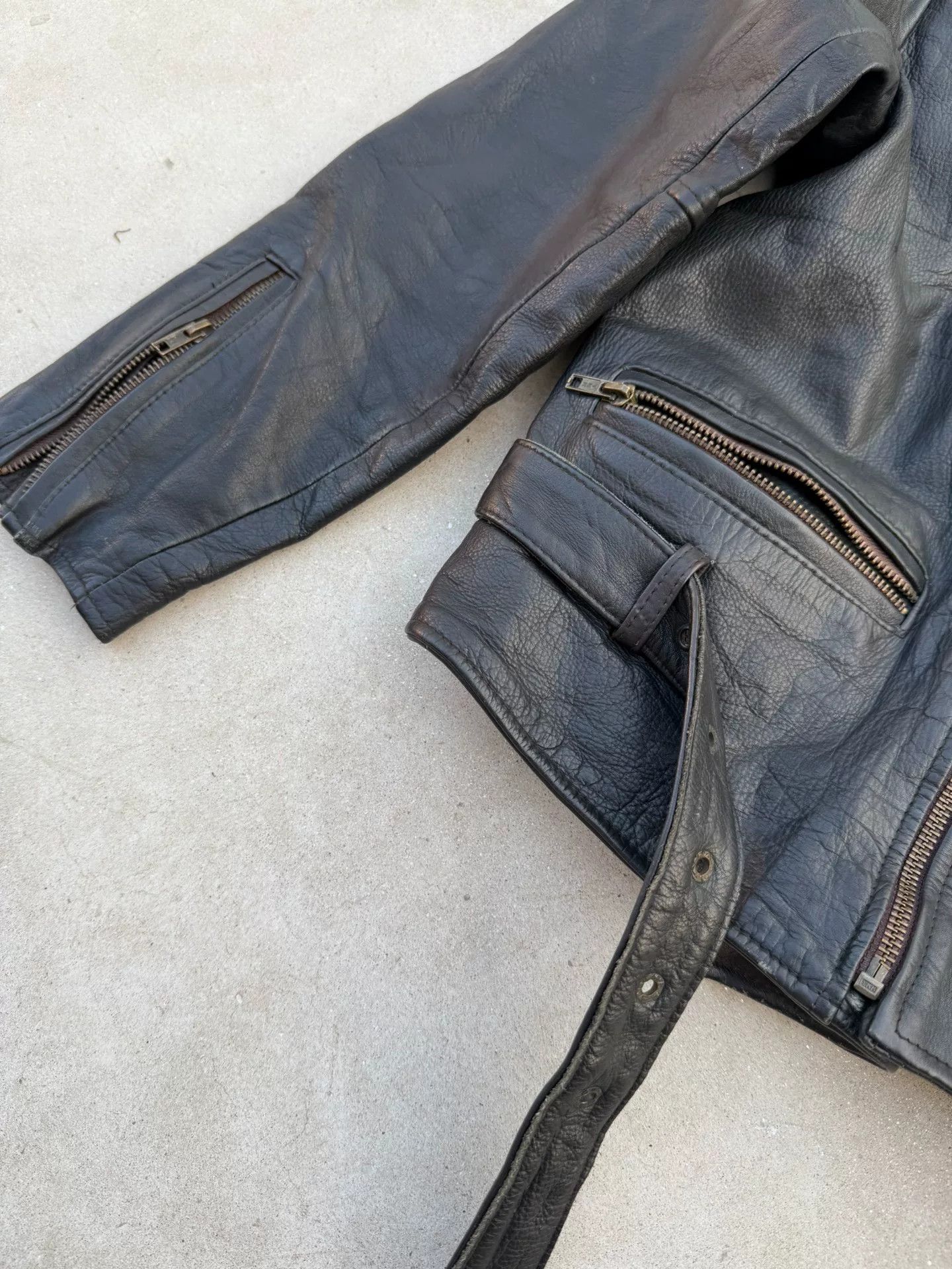 Vintage Vintage 80-90s Buckle Moto Jacket Size US M / EU 48-50 / 2 - 6 Thumbnail
