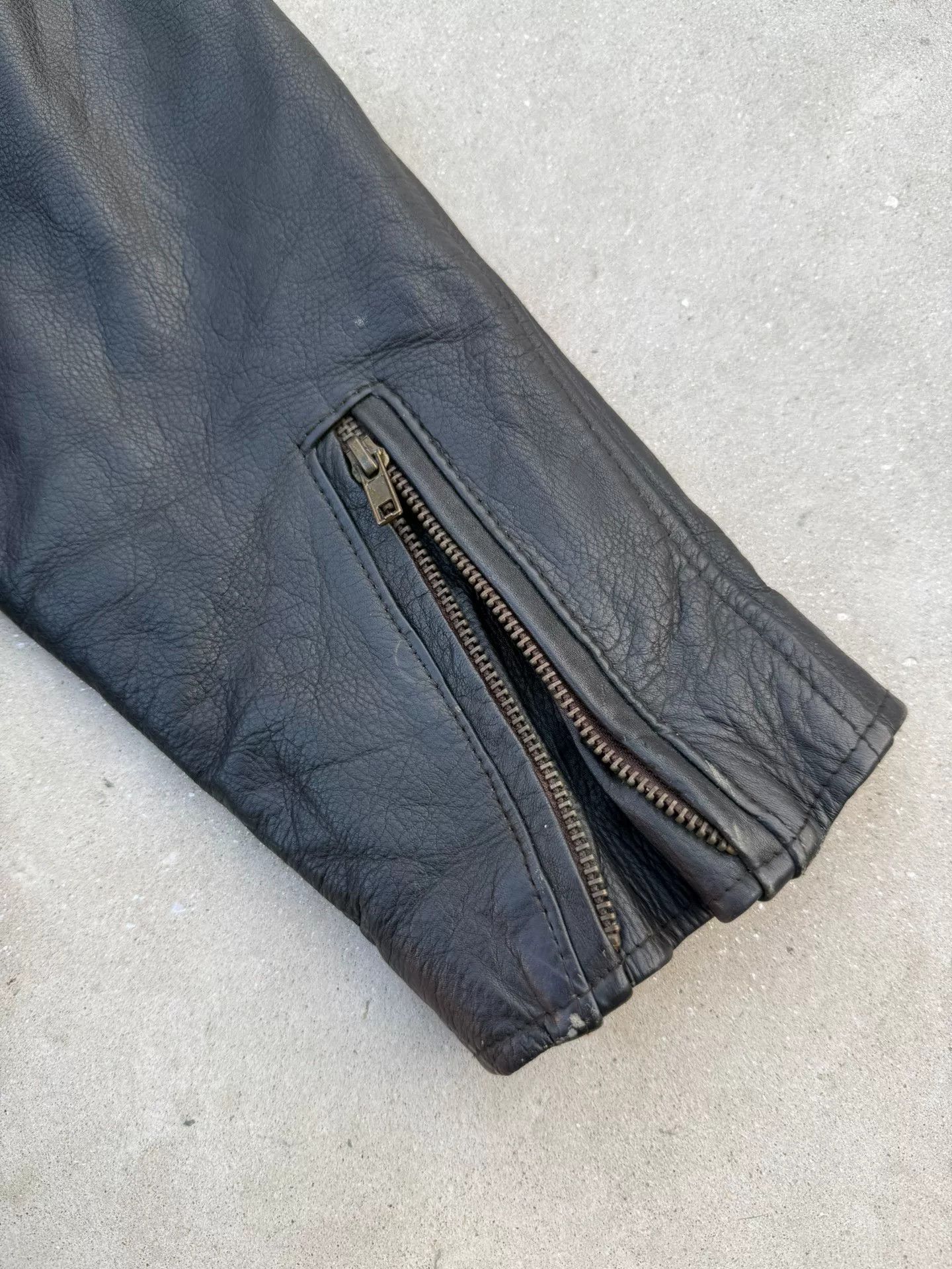 Vintage Vintage 80-90s Buckle Moto Jacket Size US M / EU 48-50 / 2 - 4 Thumbnail