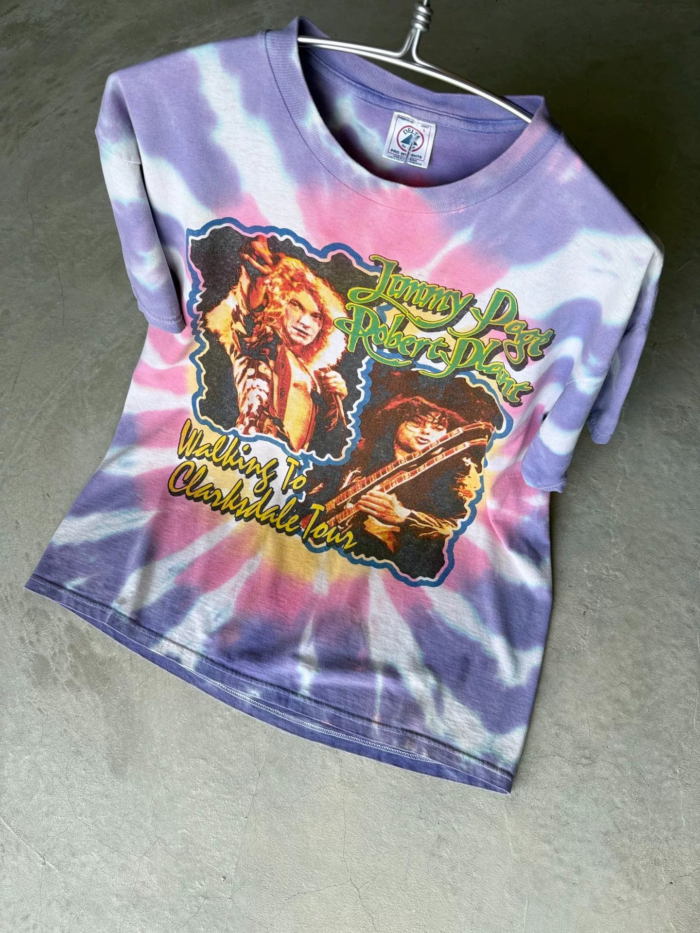 Vintage Vintage 90s Led Zeppelin Tour Band Tee Size US L / EU 52-54 / 3 - 7 Thumbnail