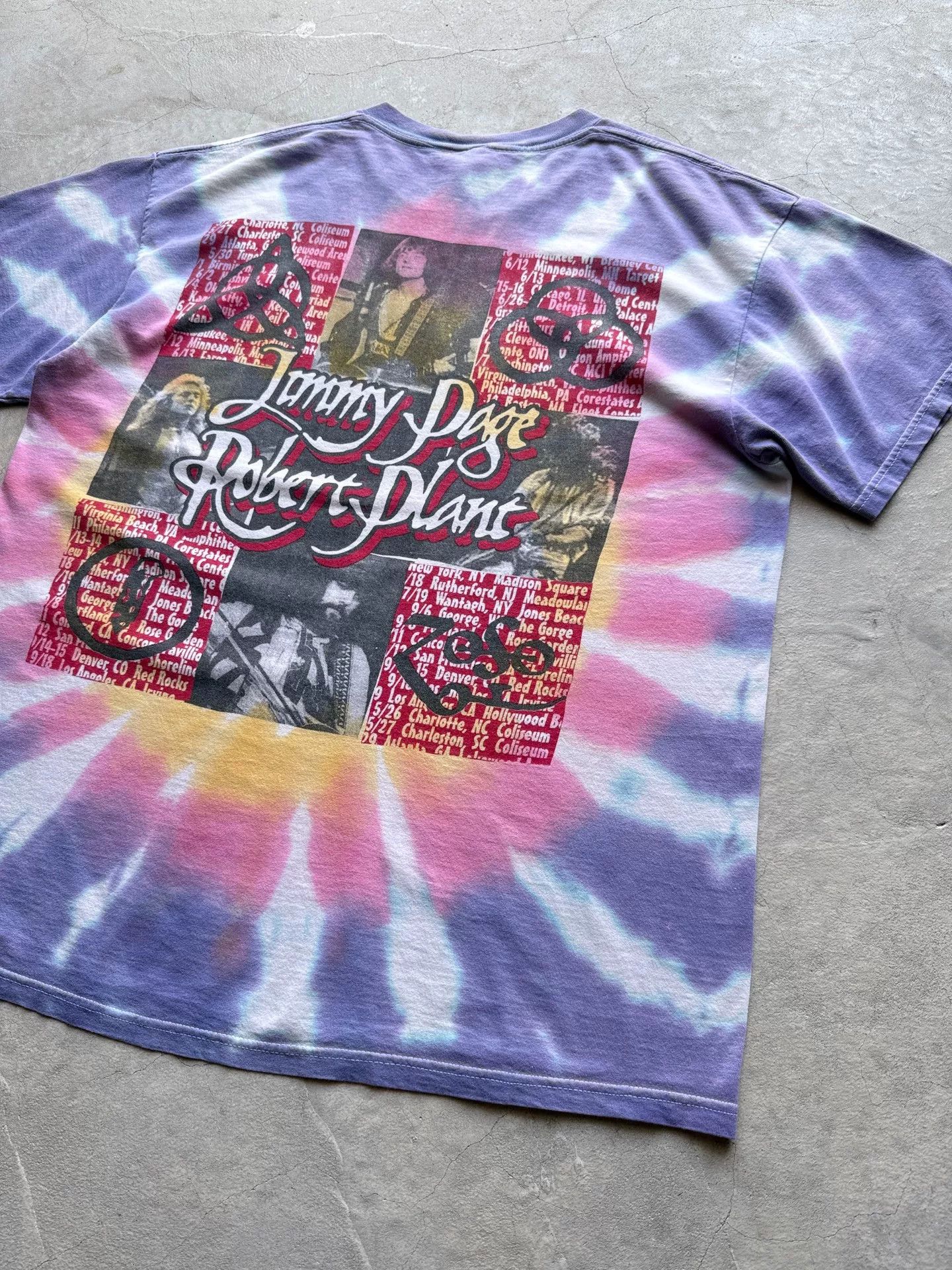 Vintage Vintage 90s Led Zeppelin Tour Band Tee Size US L / EU 52-54 / 3 - 6 Thumbnail