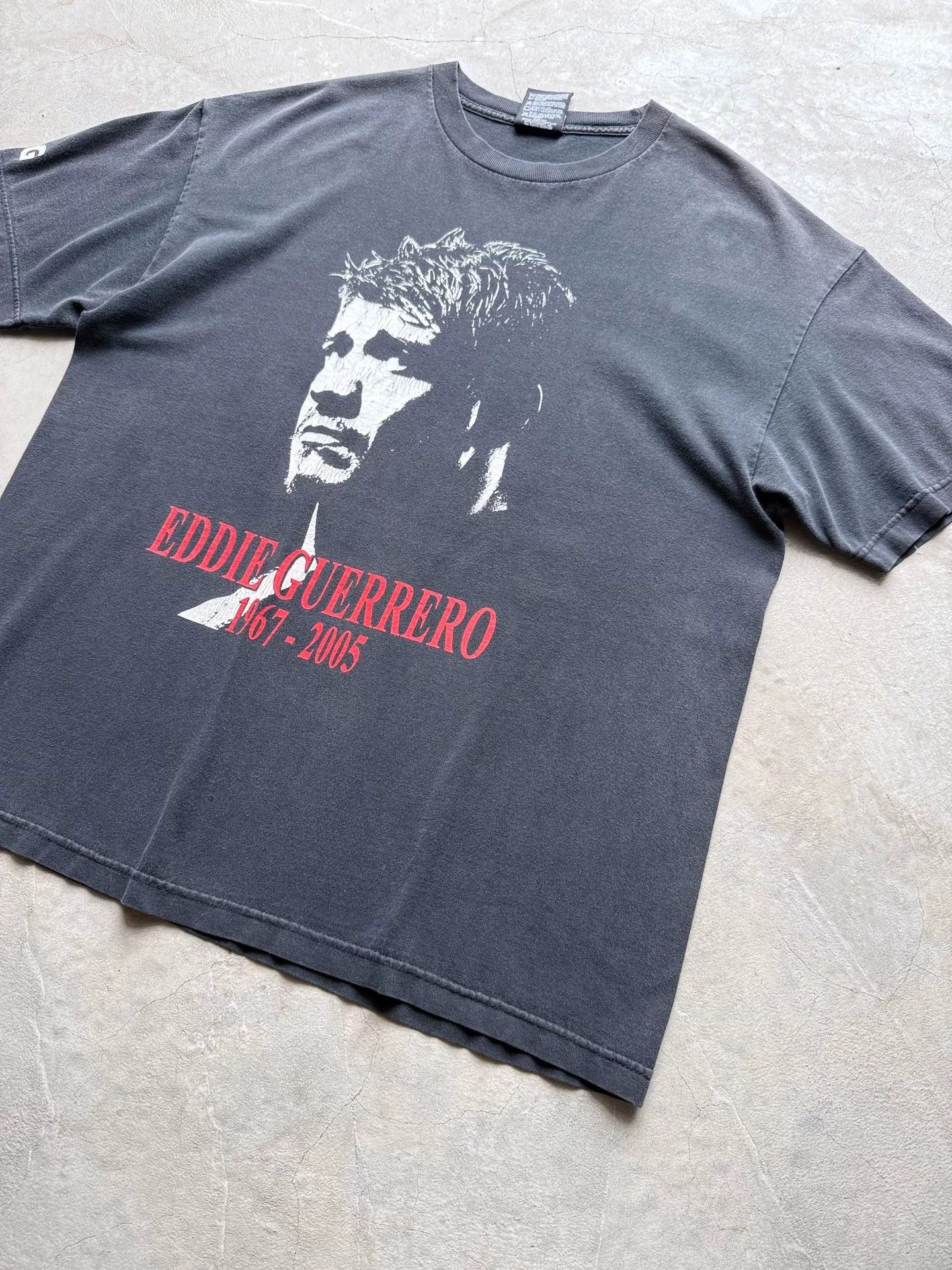Vintage Vintage 00s Eddie Guerrero WWE Tee Size US XL / EU 56 / 4 - 2 Thumbnail
