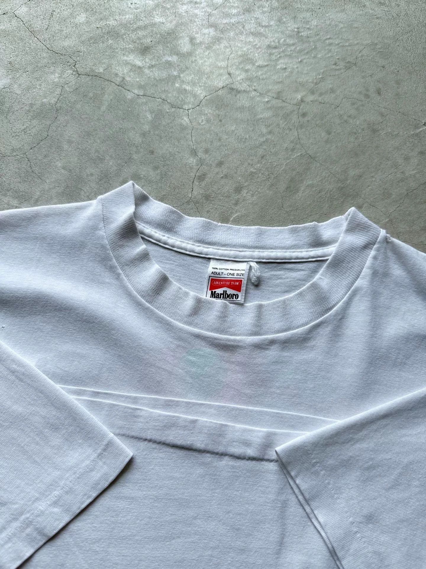 Vintage Vintage 90s Marlboro Adventure Team Tee Size US L / EU 52-54 / 3 - 4 Thumbnail