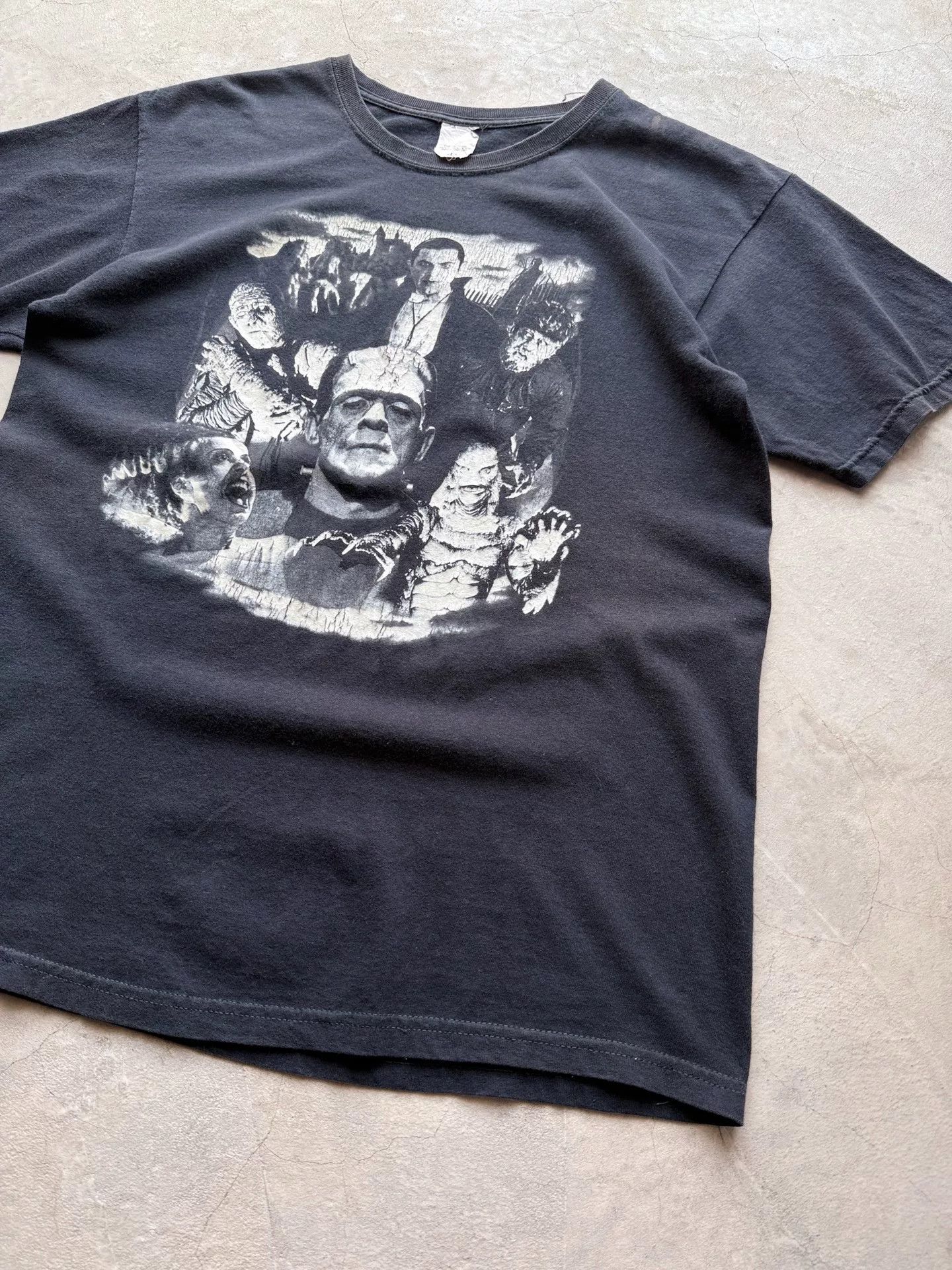 Vintage Vintage 00s Universal Monsters Bauhaus Tee Size US L / EU 52-54 / 3 - 2 Thumbnail