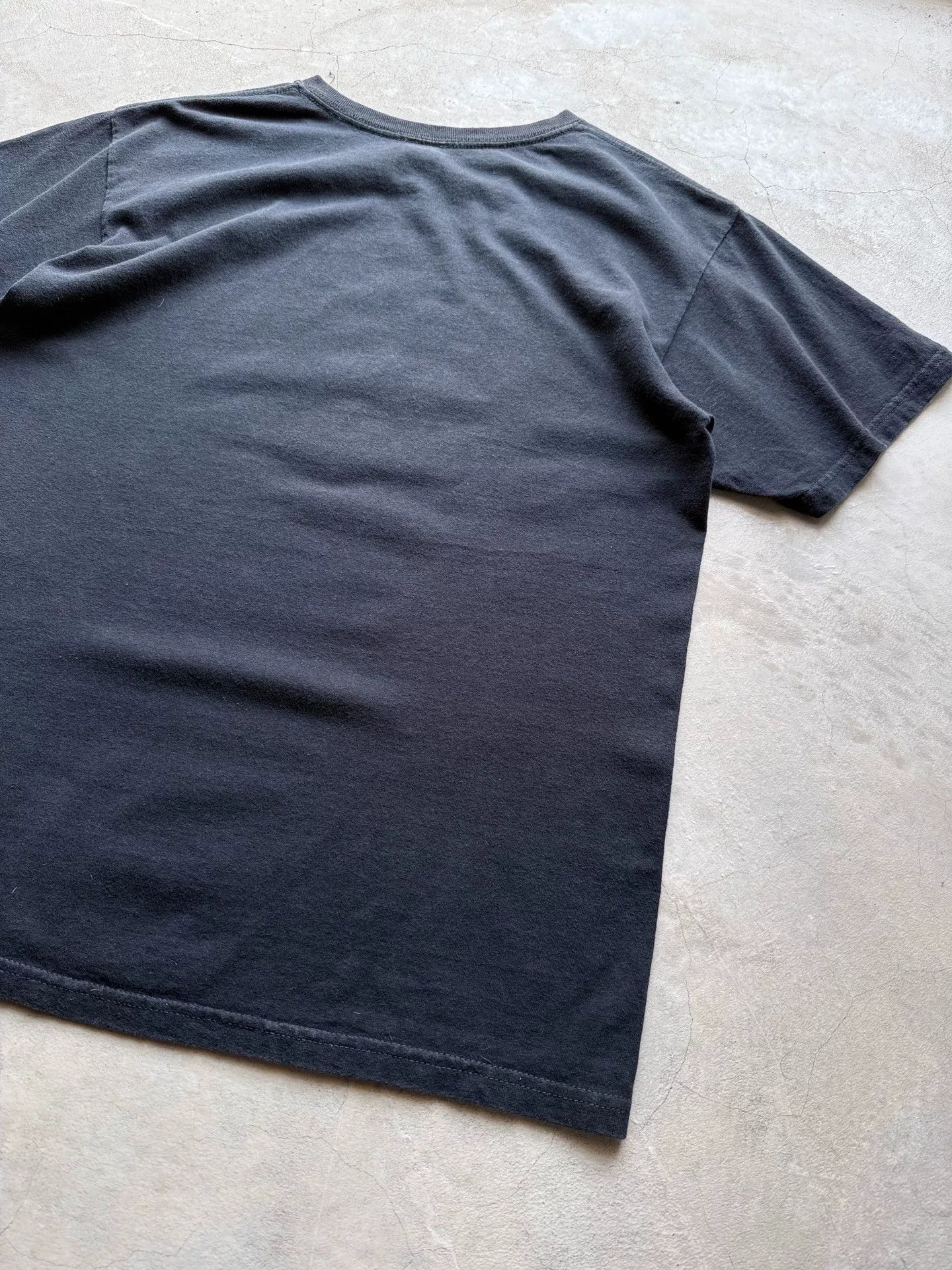 Vintage Vintage 00s Universal Monsters Bauhaus Tee Size US L / EU 52-54 / 3 - 6 Thumbnail