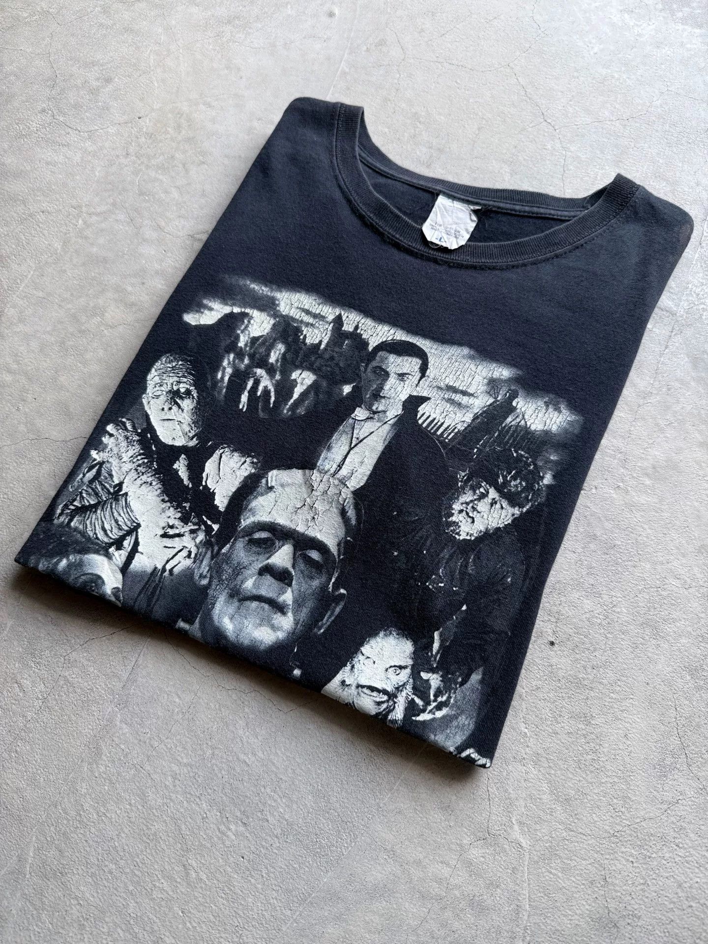 Vintage Vintage 00s Universal Monsters Bauhaus Tee Size US L / EU 52-54 / 3 - 7 Thumbnail