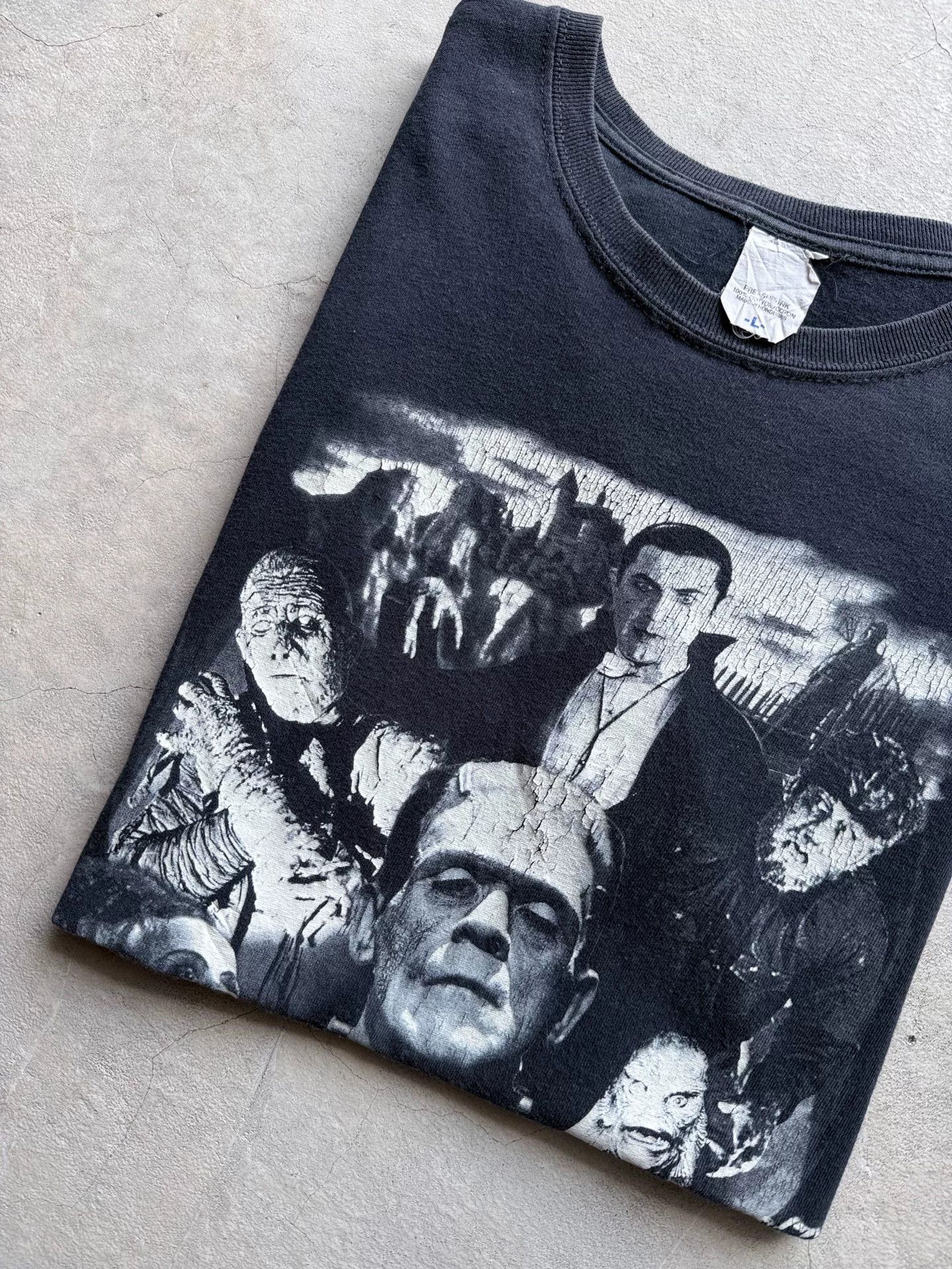 Vintage Vintage 00s Universal Monsters Bauhaus Tee Size US L / EU 52-54 / 3 - 8 Thumbnail