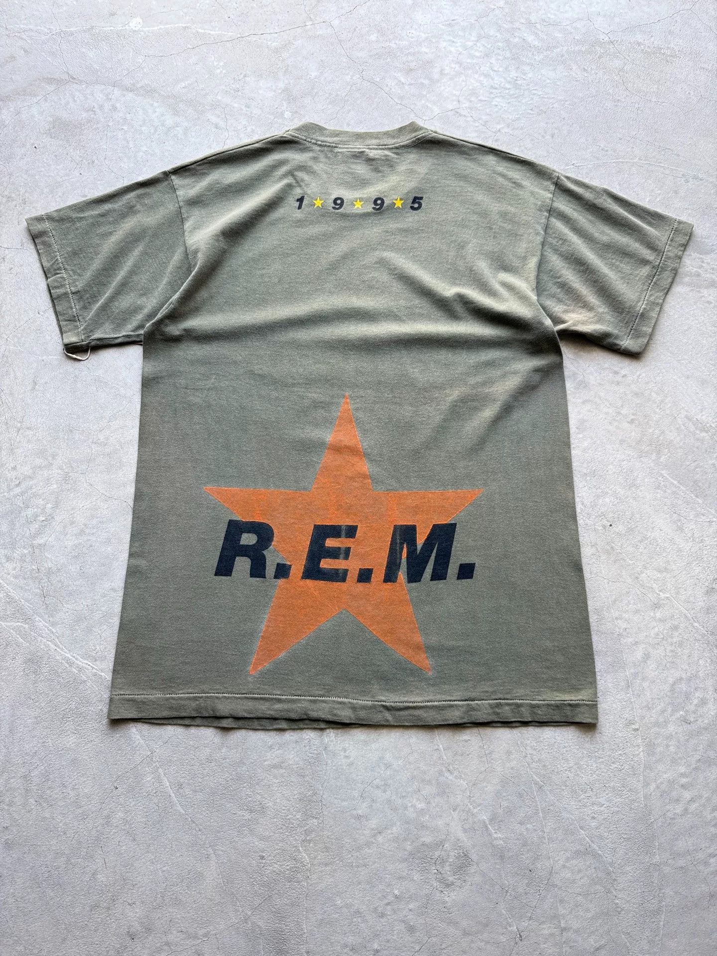 Vintage Vintage 90s R.E.M. Monster Tour Band Tee Size US L / EU 52-54 / 3 - 5 Thumbnail