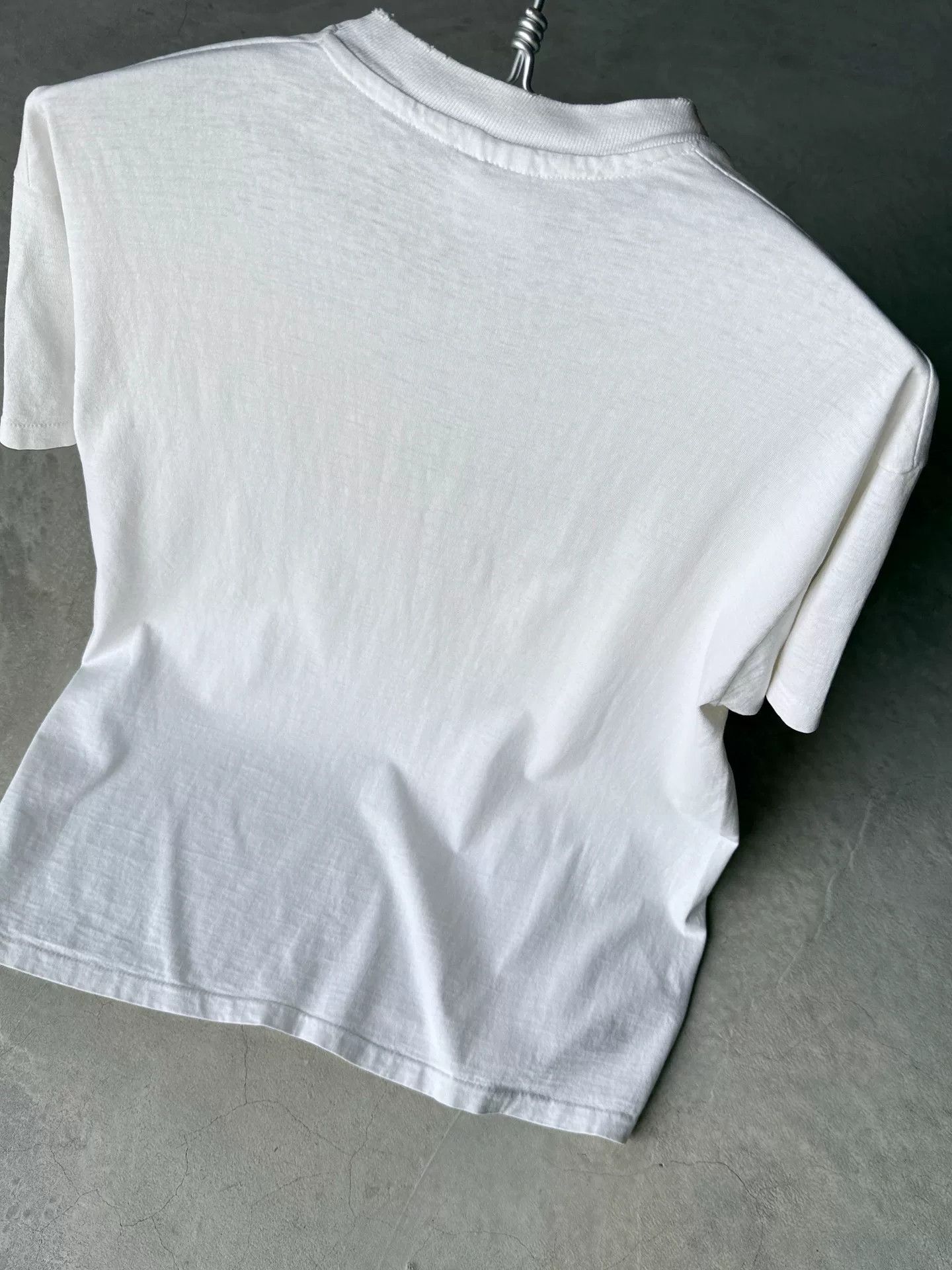 Vintage Vintage 90s Elvis Presley Tee Size US L / EU 52-54 / 3 - 9 Thumbnail