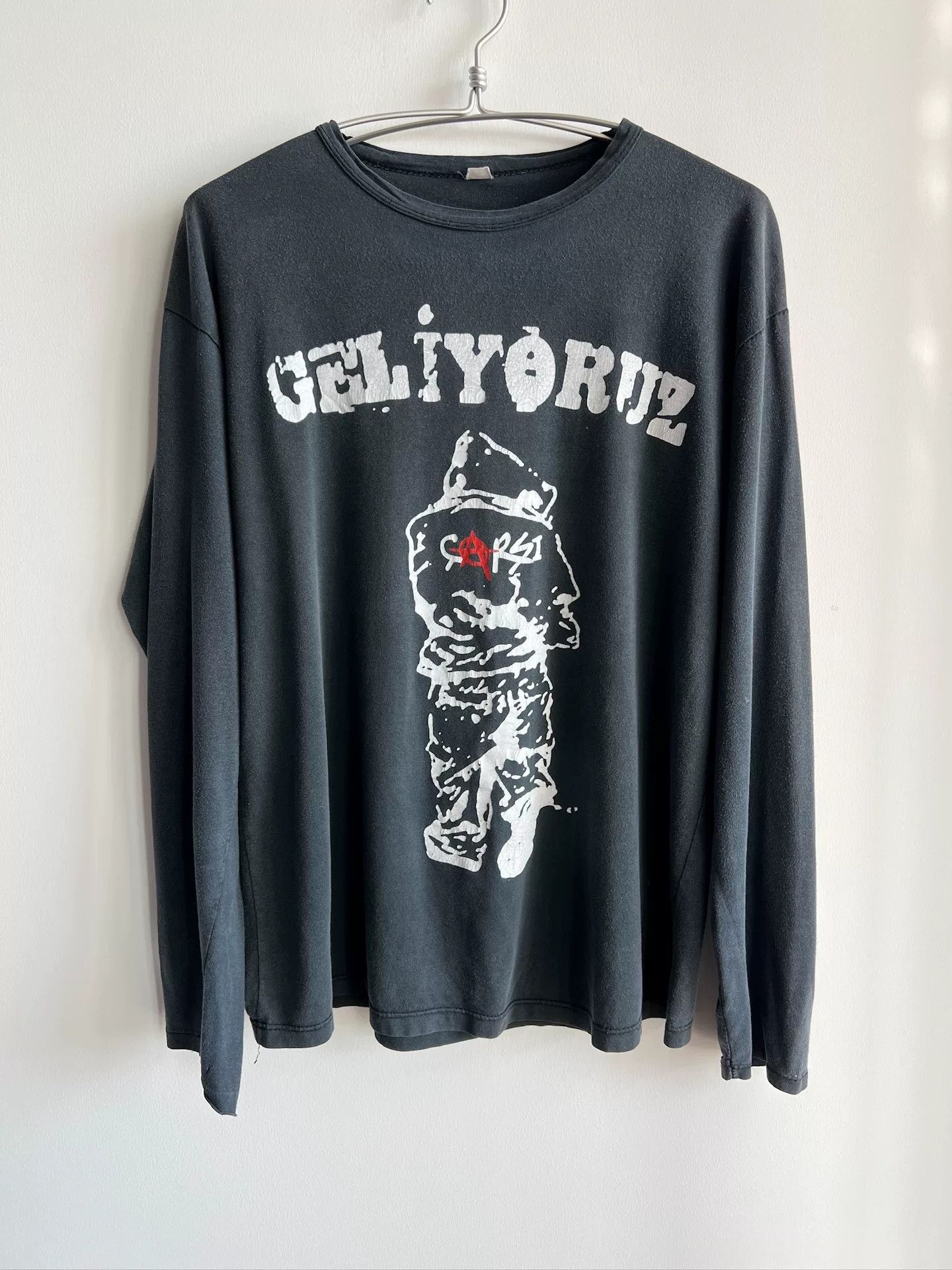 Vintage Vintage 90s Grup Yorum Geliyoruz Band Tee Size US L / EU 52-54 / 3 - 9 Thumbnail