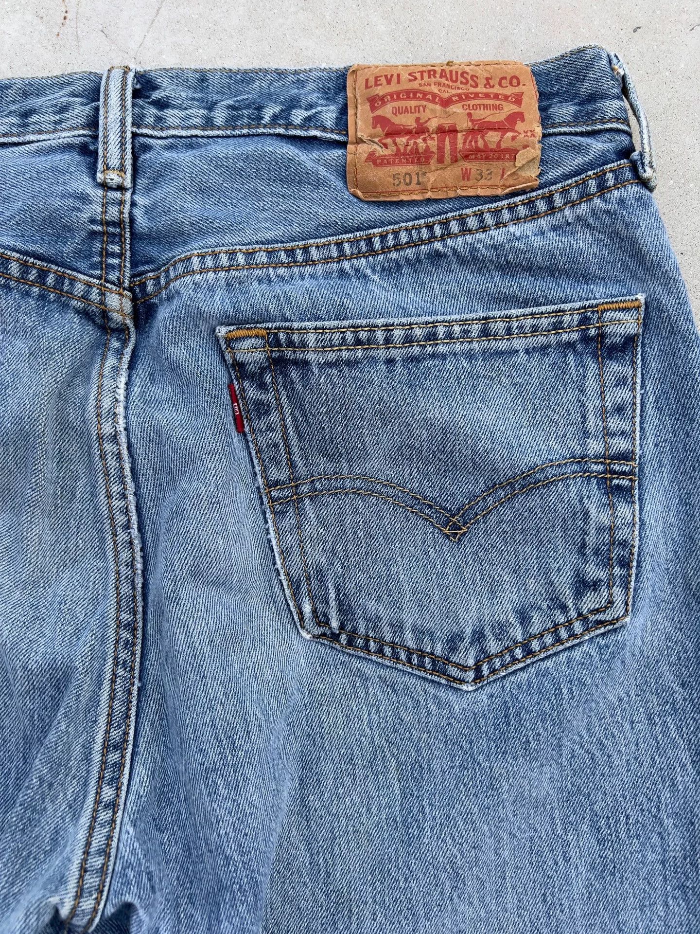 Vintage Vintage 90s Levis Baggy Cropped Jeans Size US 33 - 7 Thumbnail