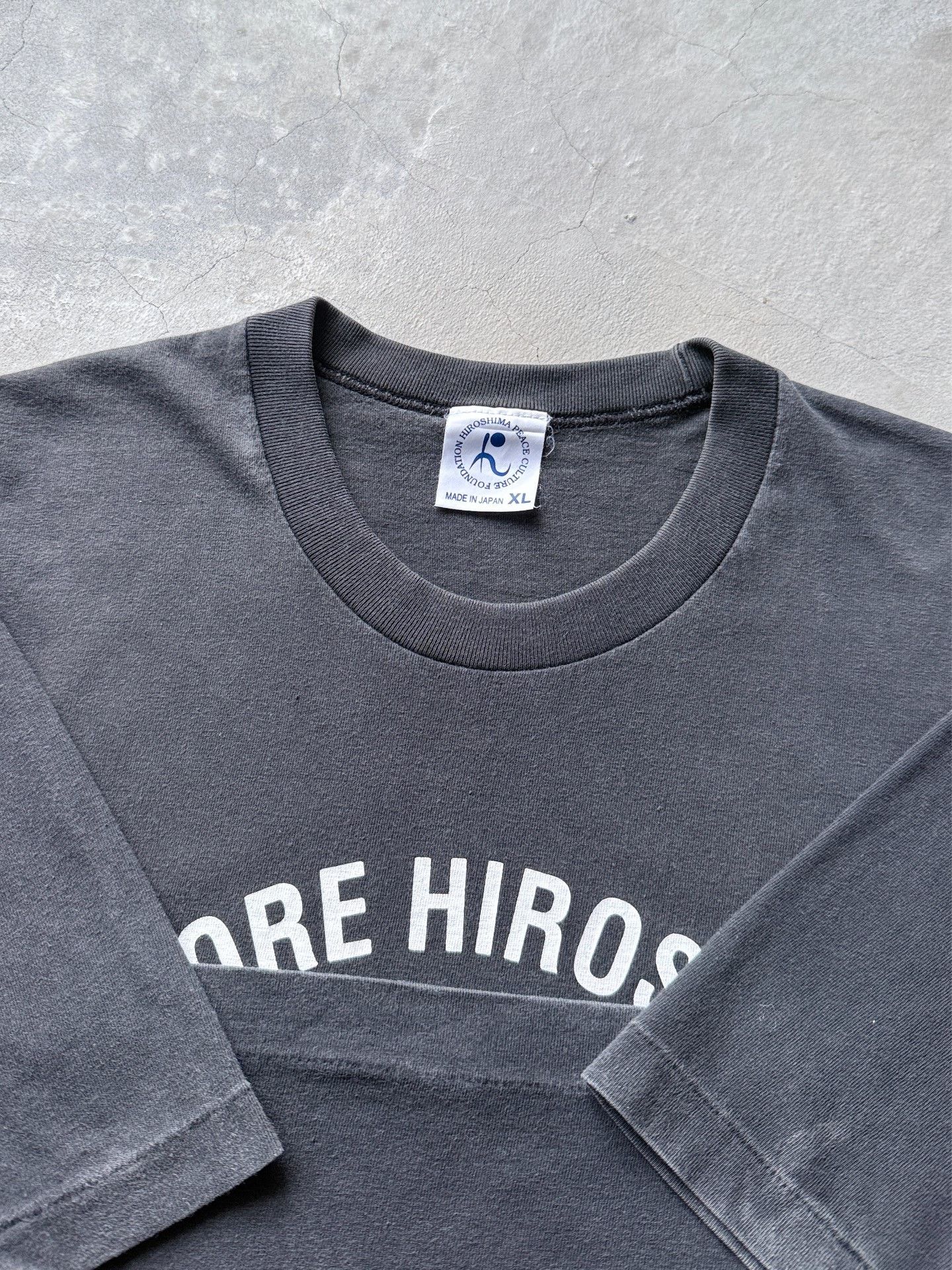 Vintage Vintage 90s "No More Hiroshimas" Graphic Tee Size US XL / EU 56 / 4 - 4 Thumbnail