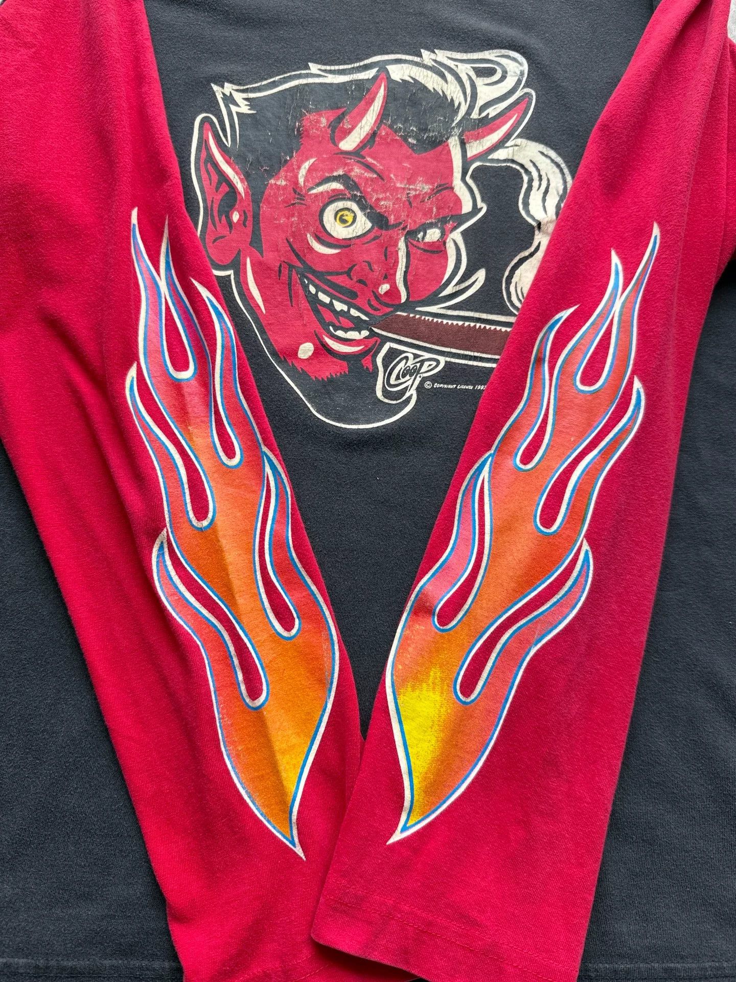 Vintage Vintage 90s Devil Flame Long Sleeve Tee Size US M / EU 48-50 / 2 - 4 Thumbnail