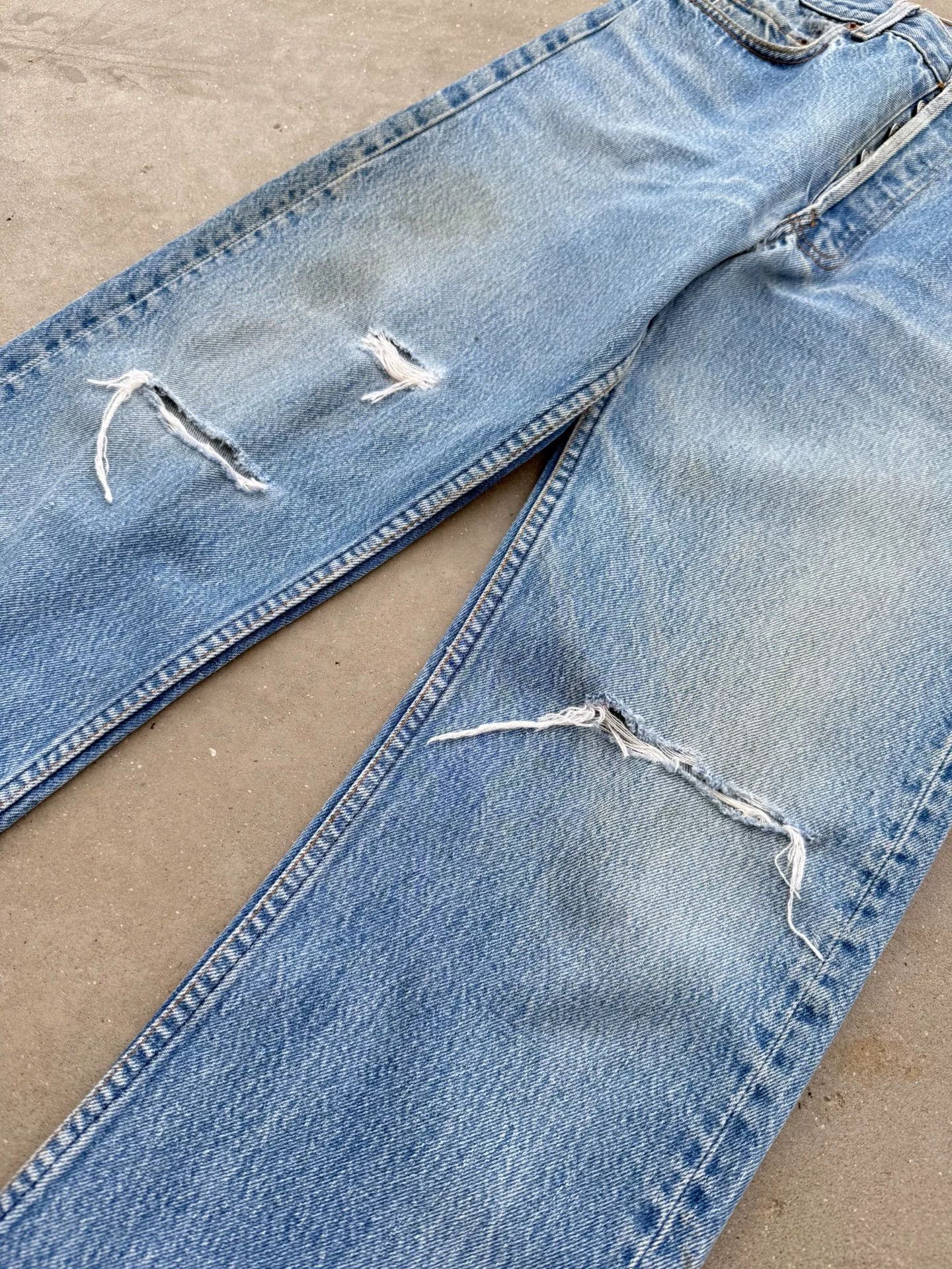 Vintage Vintage 90s Levis 501 Jeans Size US 31 - 3 Thumbnail