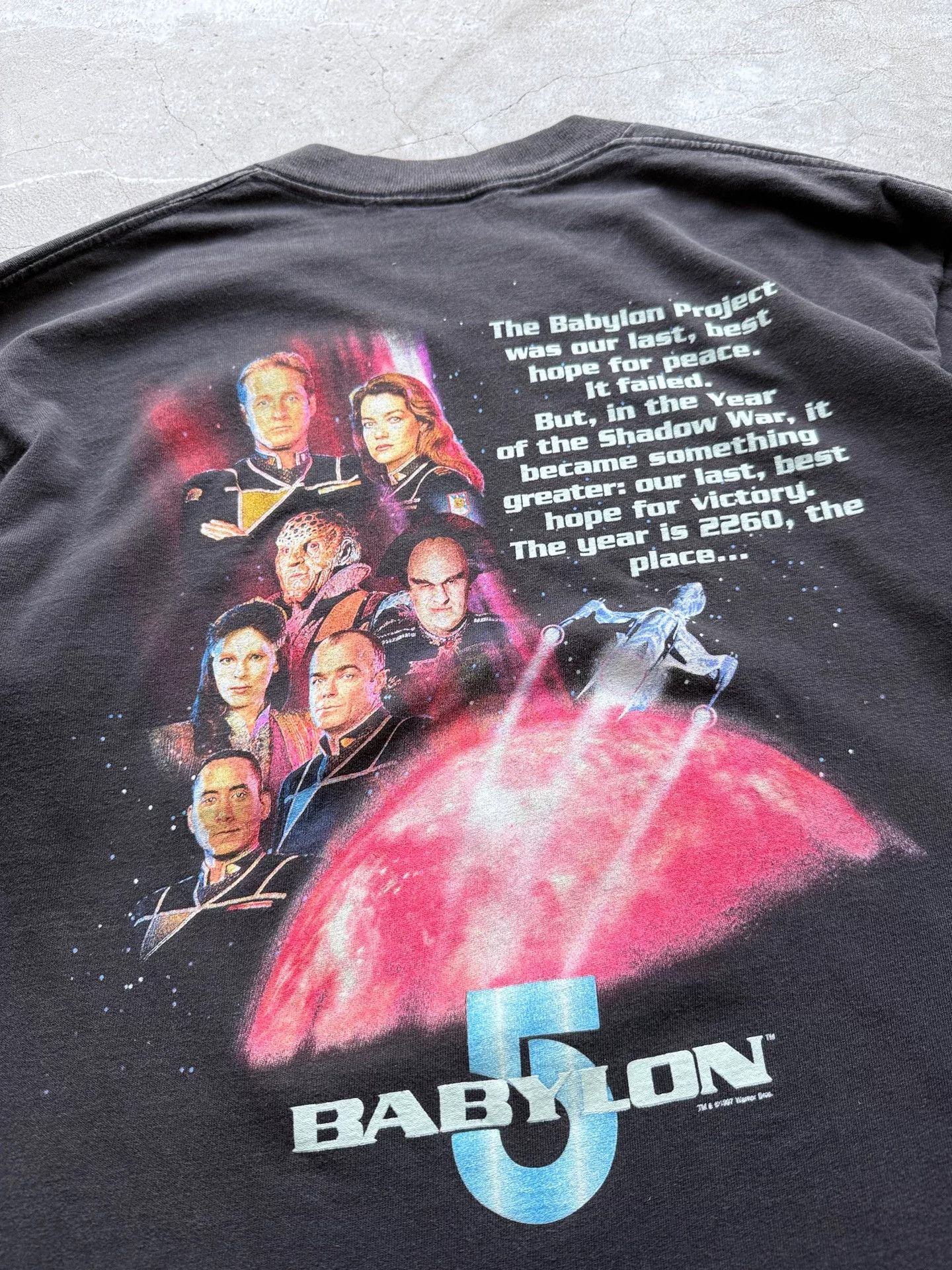 Vintage Vintage 90s Babylon 5 Sci-Fi Tee Size US L / EU 52-54 / 3 - 6 Thumbnail