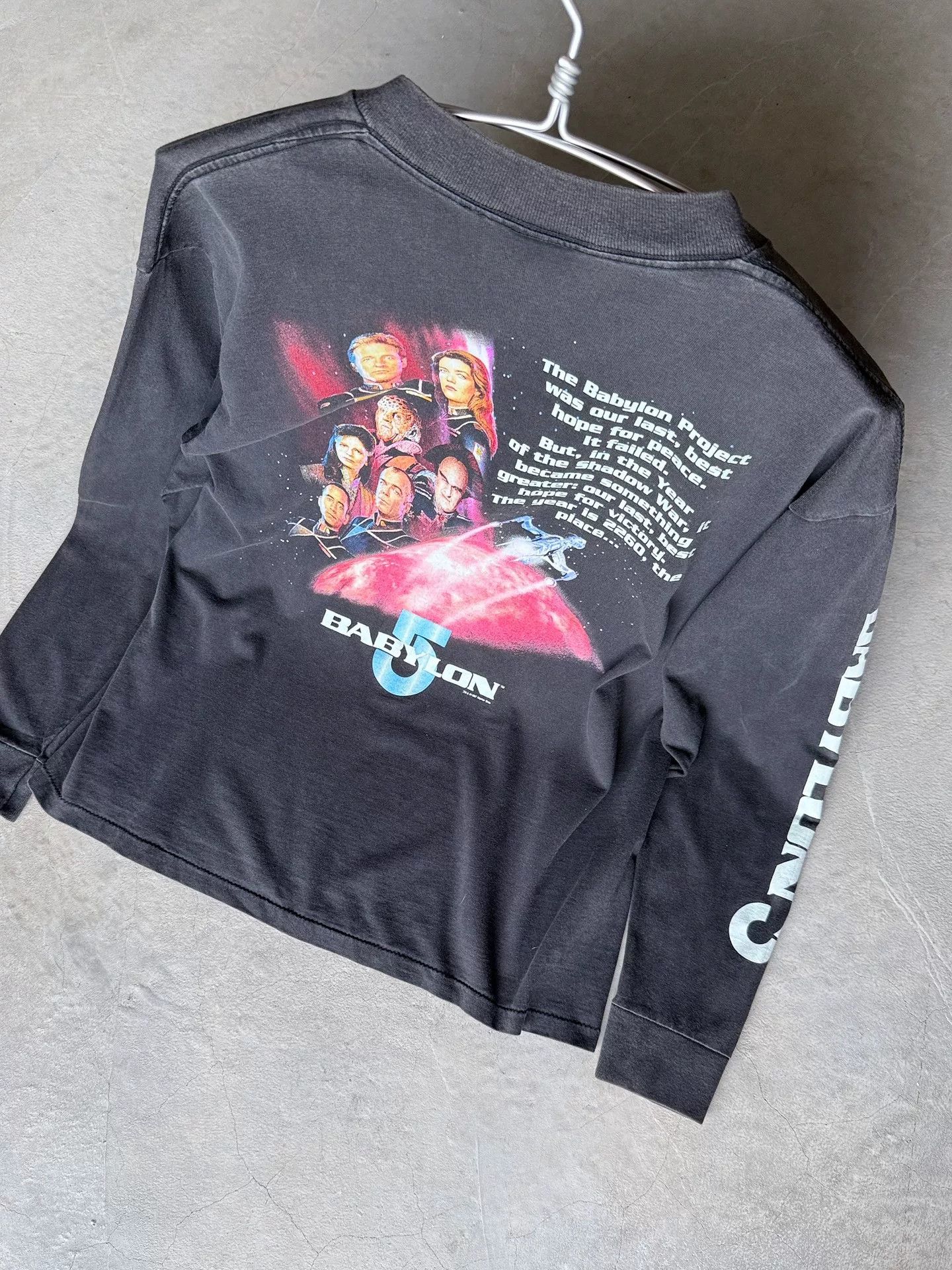 Vintage Vintage 90s Babylon 5 Sci-Fi Tee Size US L / EU 52-54 / 3 - 8 Thumbnail