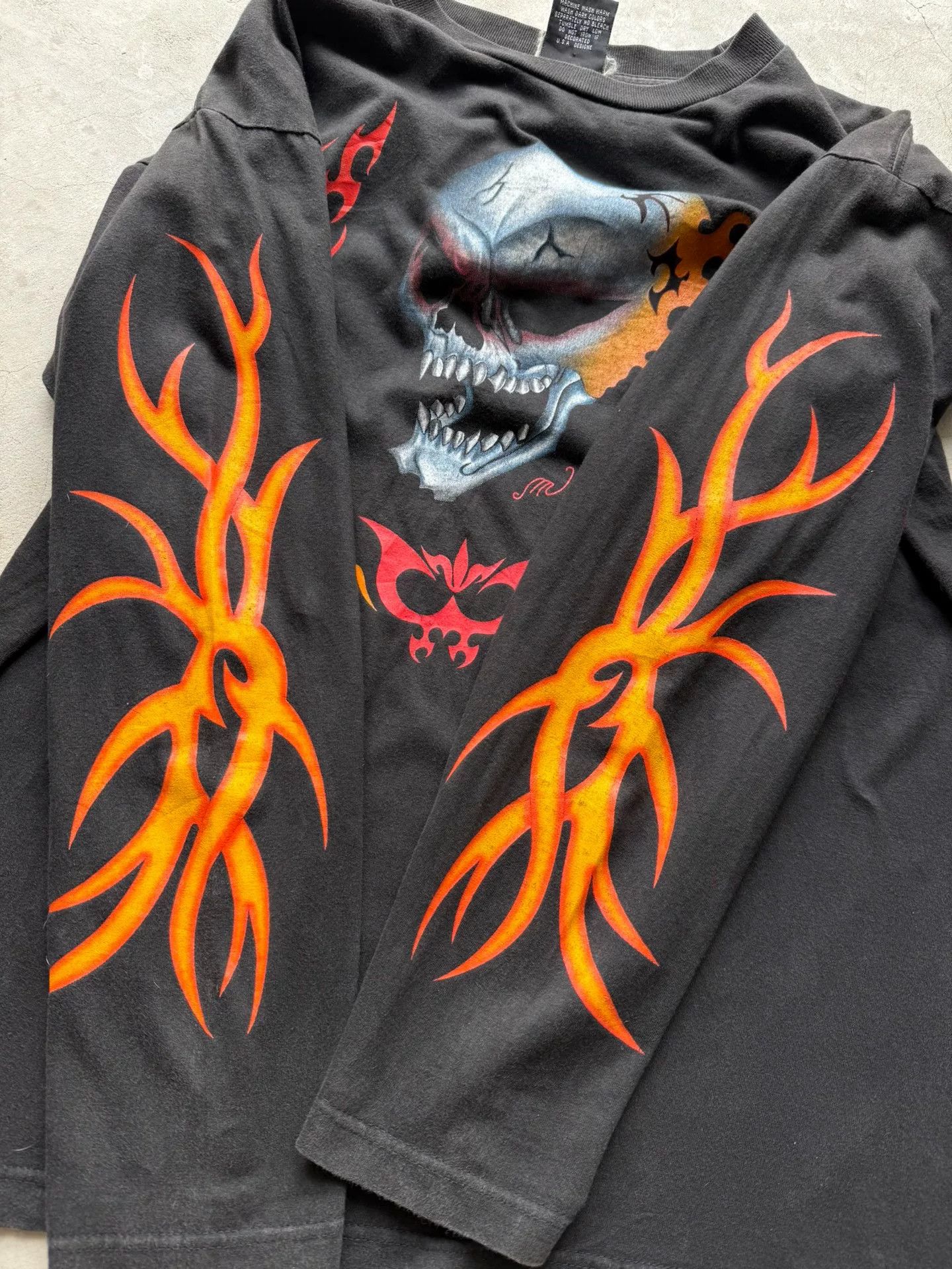 Vintage Vintage 00s Flame Skeleton Long-Sleeve Tee Size US L / EU 52-54 / 3 - 4 Thumbnail