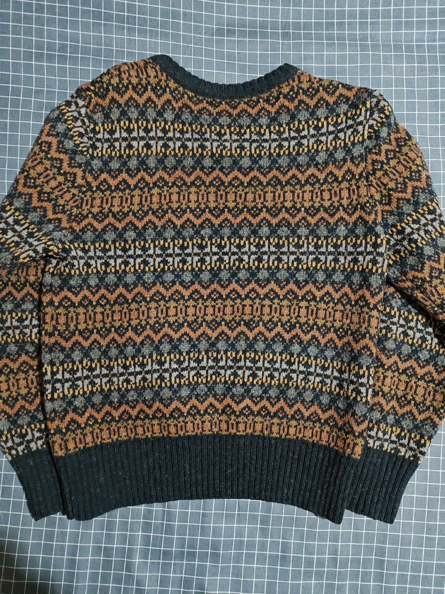 Vintage Fair Isle Wool Long-Sleeve Round Neck Sweater Size US S / EU 44-46 / 1 - 4 Thumbnail