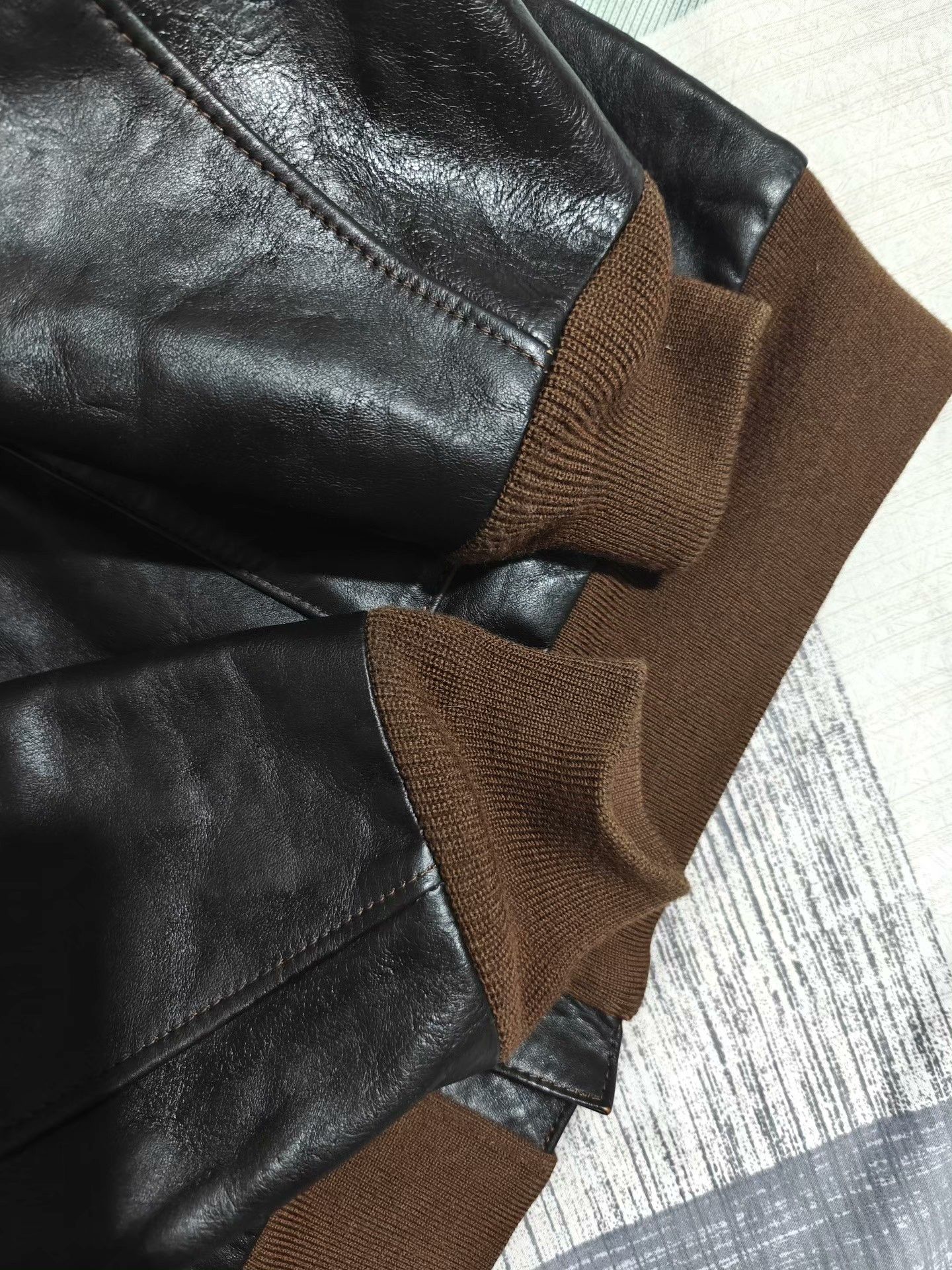 Vintage A2 Himalayan Leather Flight Jacket Size US S / EU 44-46 / 1 - 6 Thumbnail