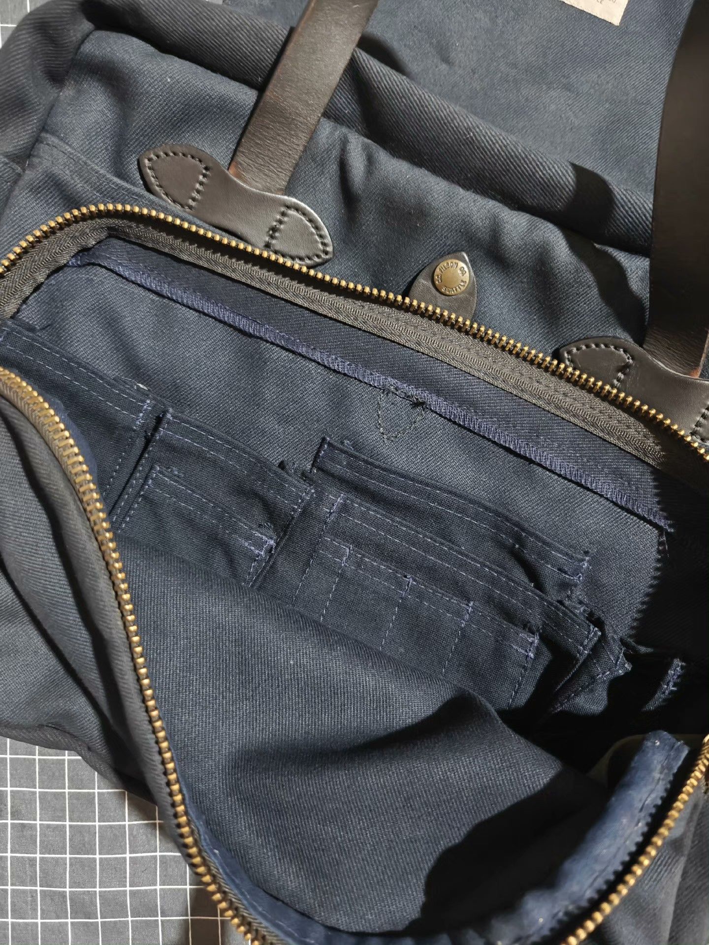 Filson Filson 70258 Leather Briefcase Size ONE SIZE - 7 Thumbnail