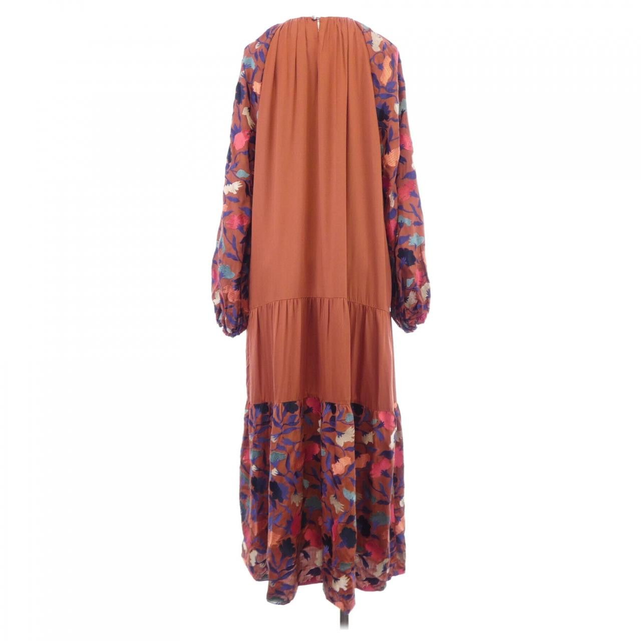 Other Other Grace Continental Dress Textile Dresses DUTY FREE for USA Size ONE SIZE - 2 Thumbnail