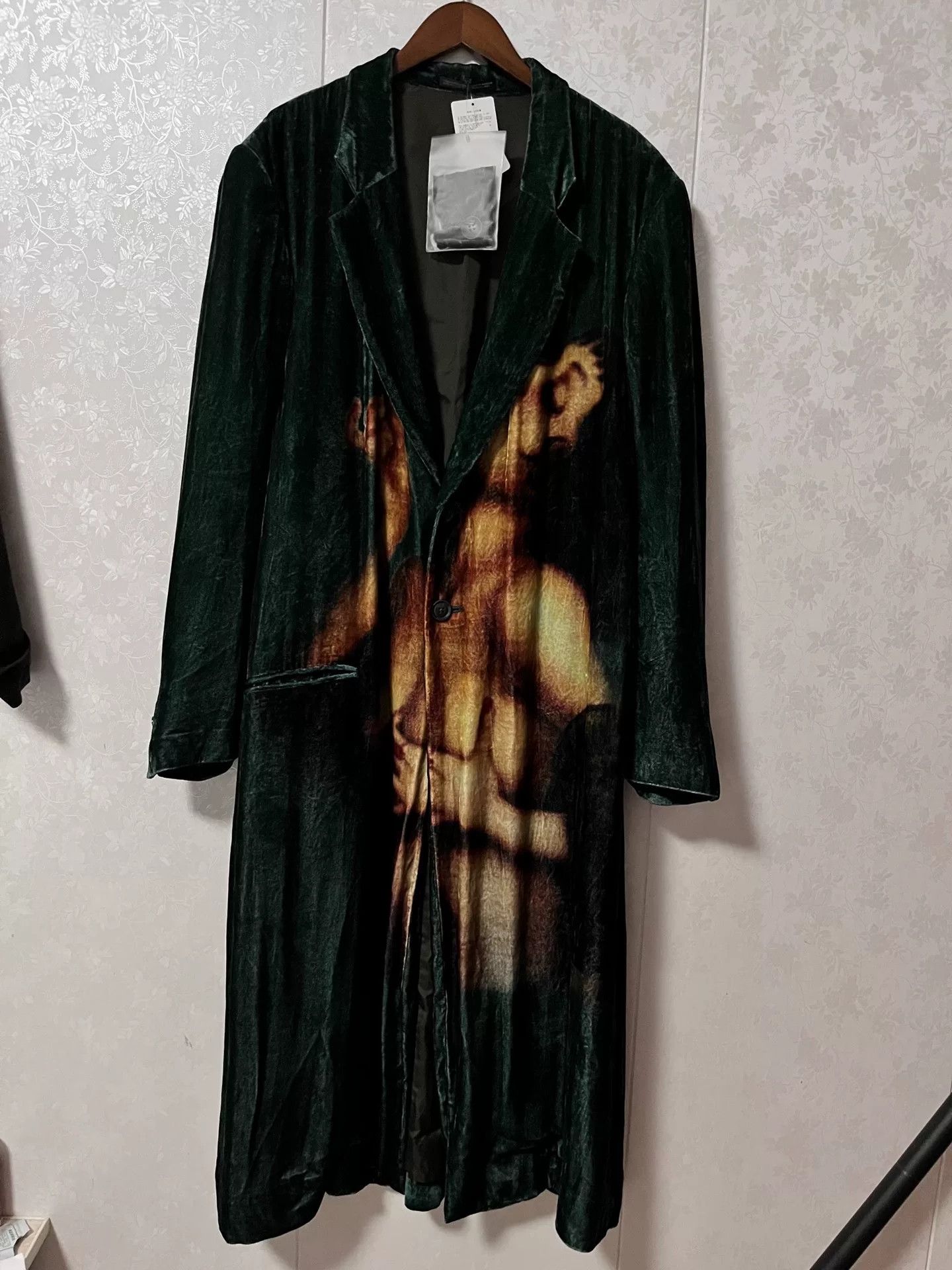 Yohji Yamamoto Yohji Yamamoto Velvet Coat with Graphic Design Size US M / EU 48-50 / 2 - 4 Thumbnail