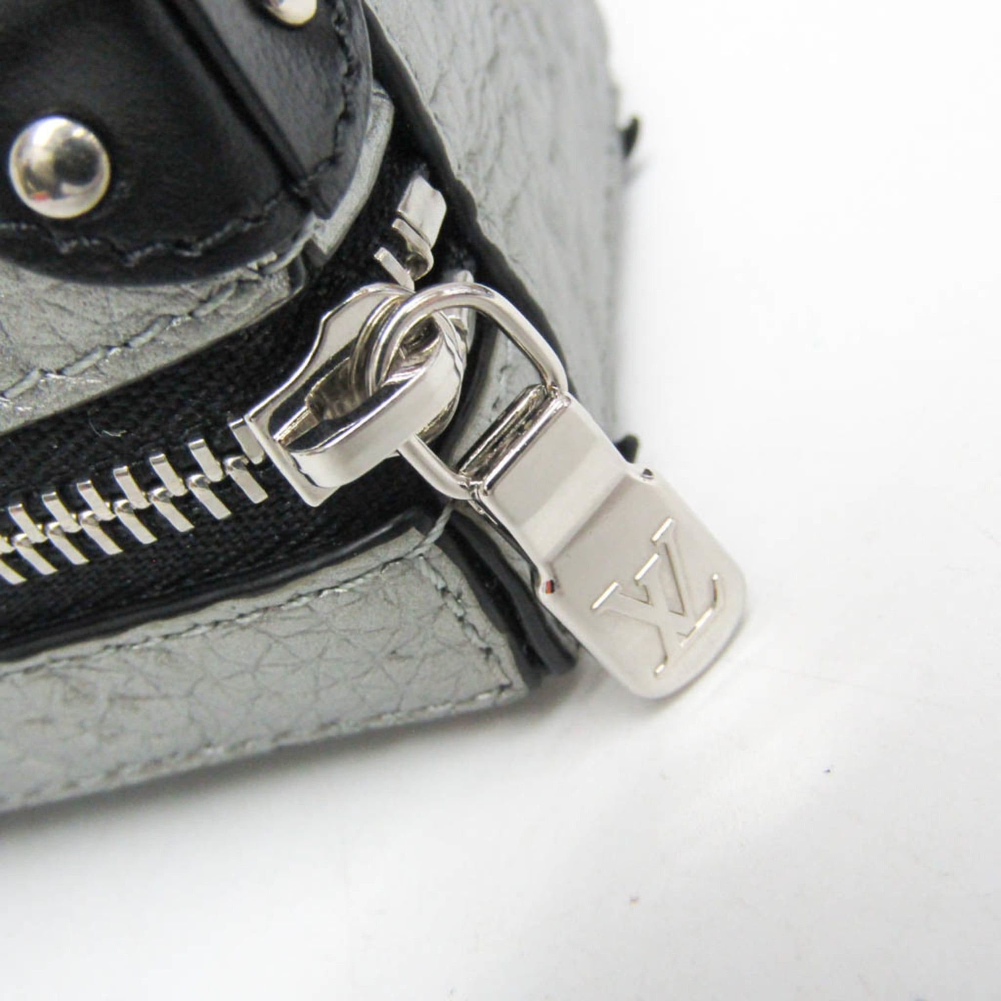 Louis Vuitton Louis Vuitton Leather Handbag Charm Silver,Black Pochette Soft Trunk Backpack M01392 Size ONE SIZE - 7 Thumbnail