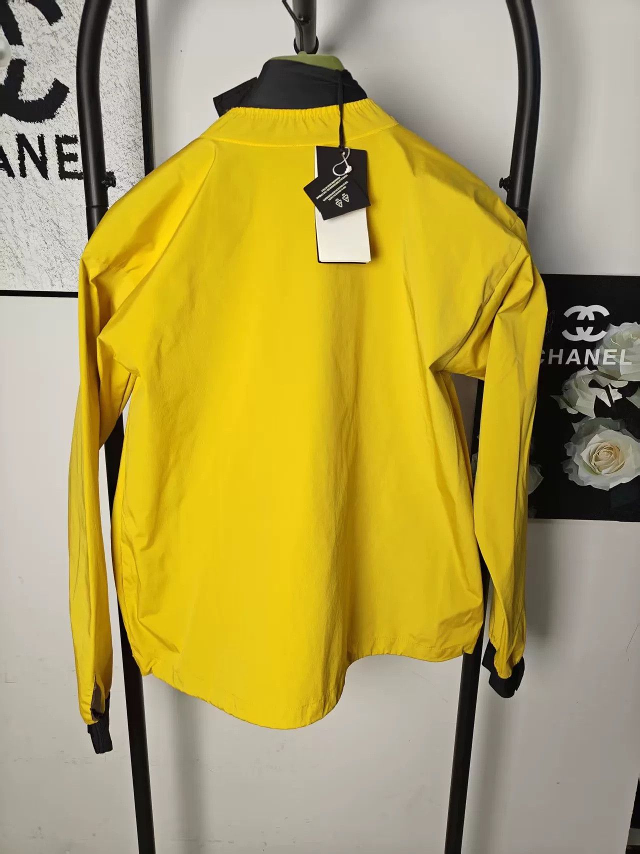 Fendi Fendi Yellow Windbreaker Jacket with Tags Size US M / EU 48-50 / 2 - 2 Thumbnail