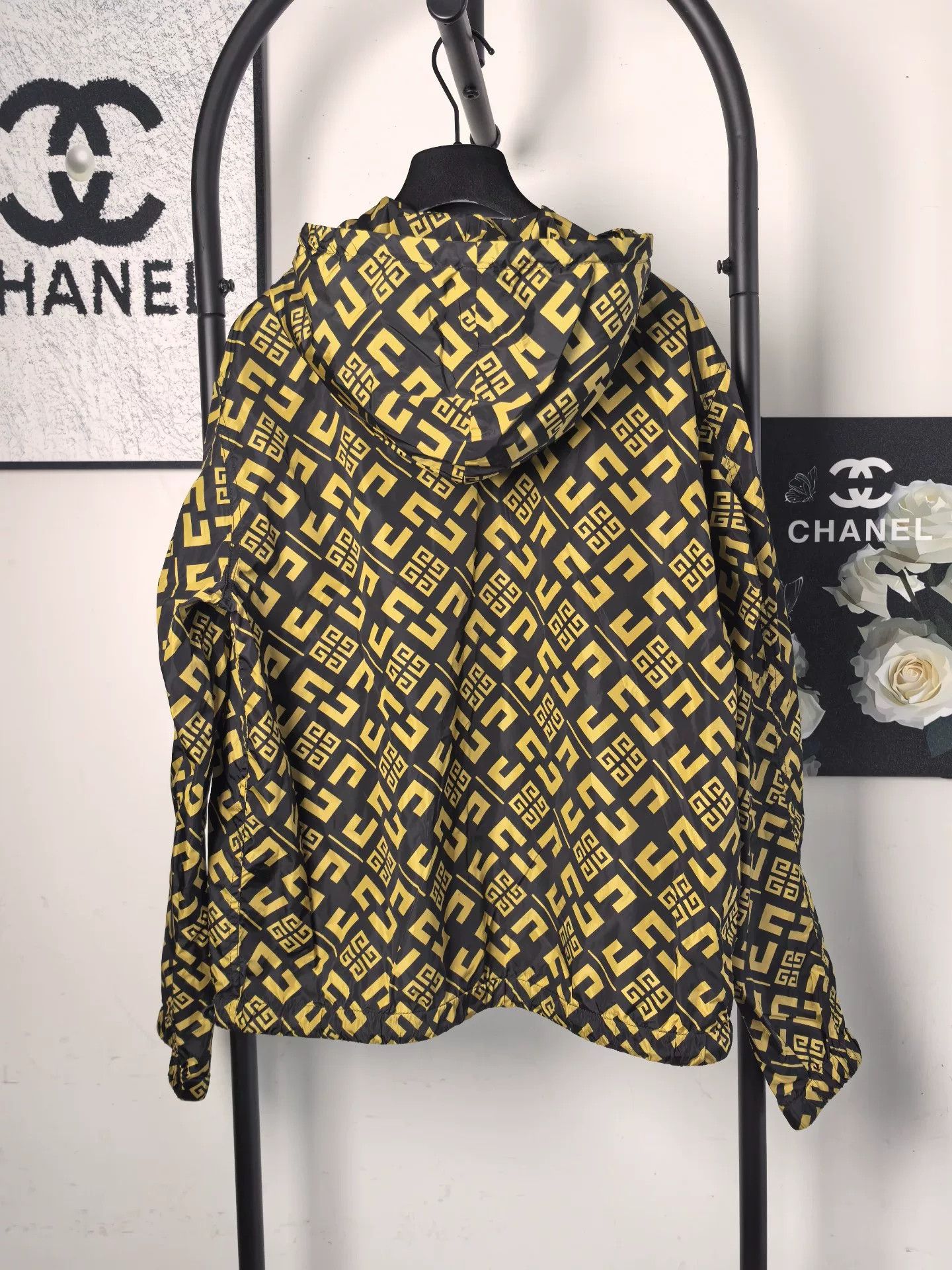 Givenchy Givenchy Full Print Windbreaker Jacket Size US M / EU 48-50 / 2 - 2 Thumbnail