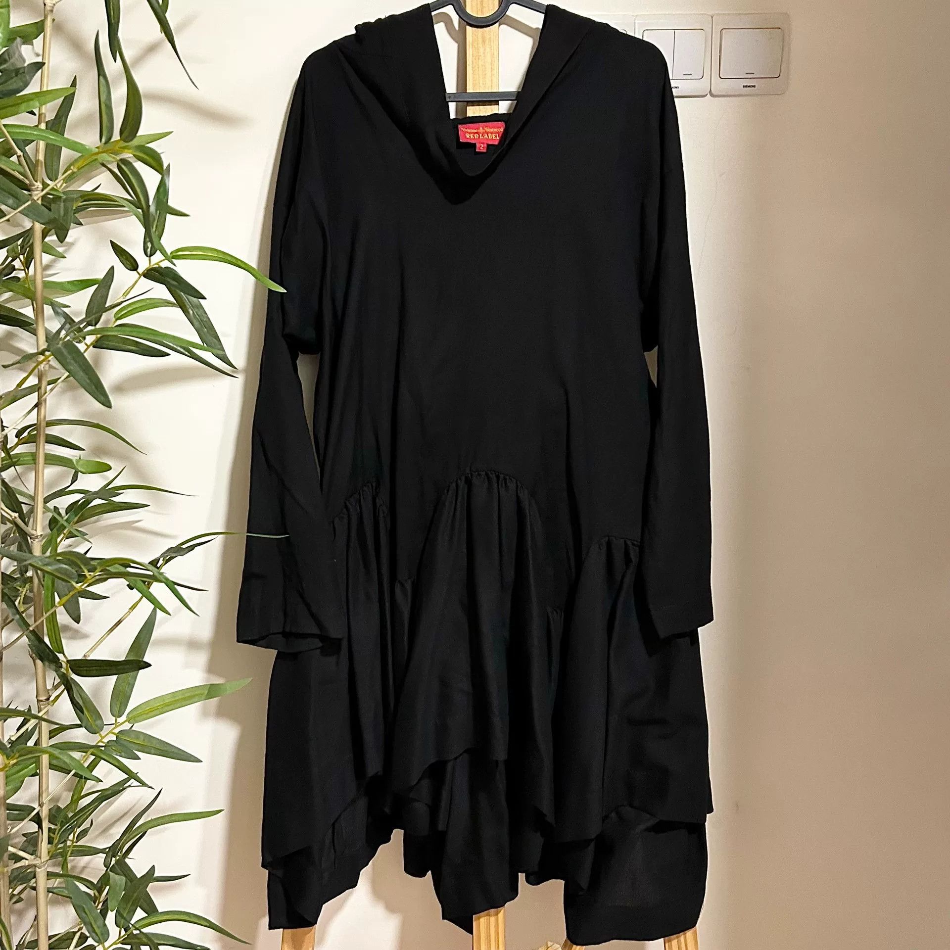 Vivienne Westwood Vivienne Westwood Vintage Irregular Hem Dress Size M / US 6-8 / IT 42-44 - 2 Thumbnail
