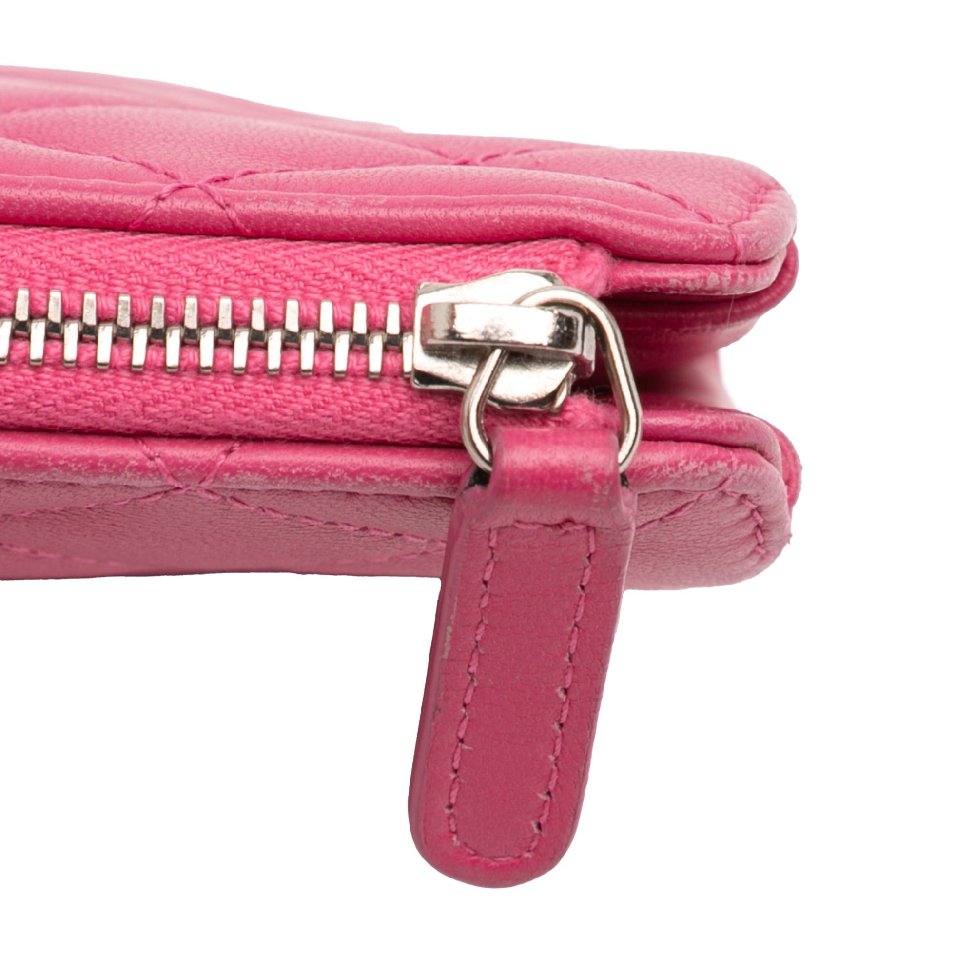 Chanel Quilted Caviar CC Enamel Double Zip Clutch Size ONE SIZE - 8 Thumbnail
