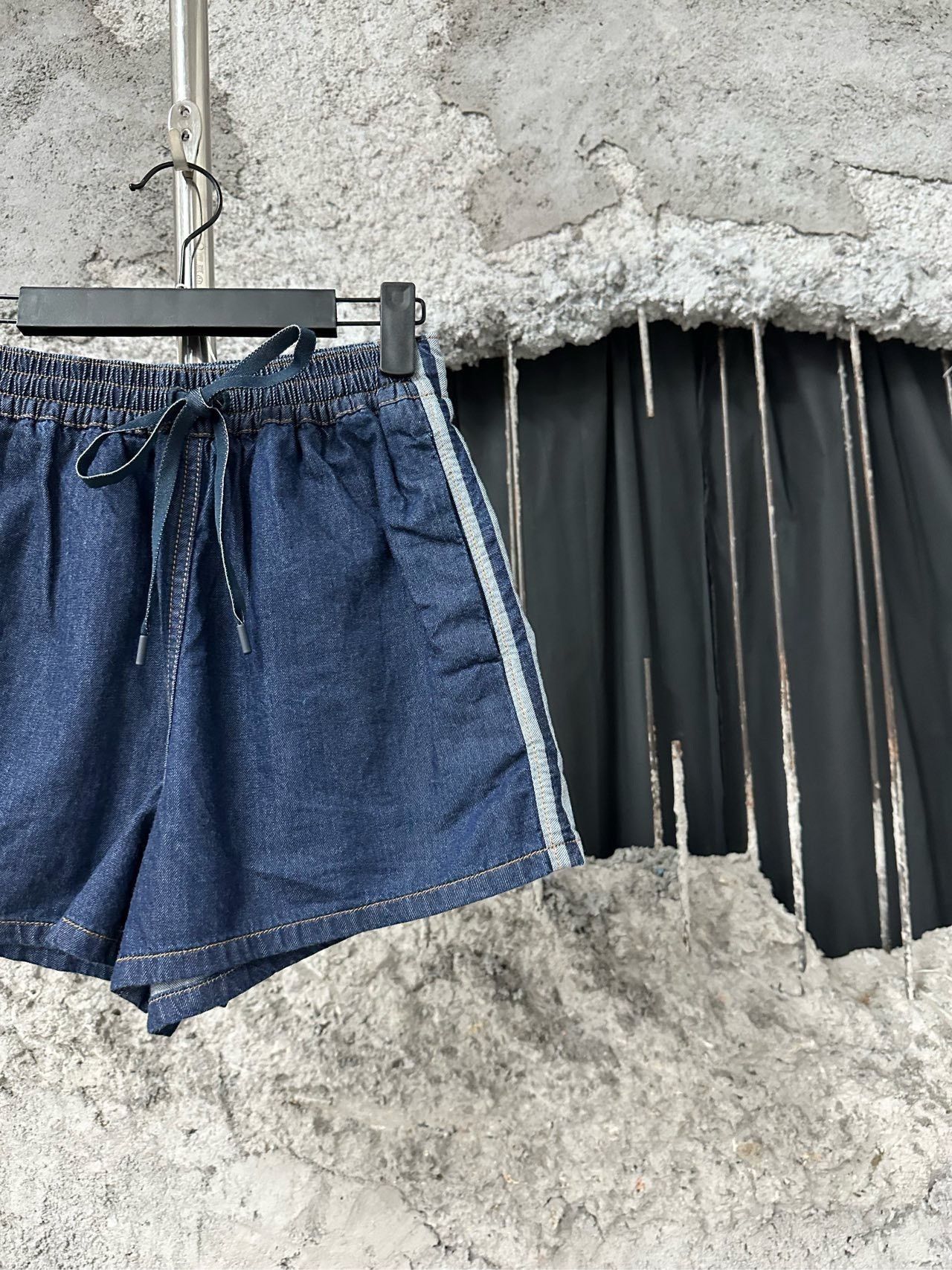 Dior Dior Drawstring Denim Slogan Shorts Size US 34 / EU 50 - 4 Thumbnail