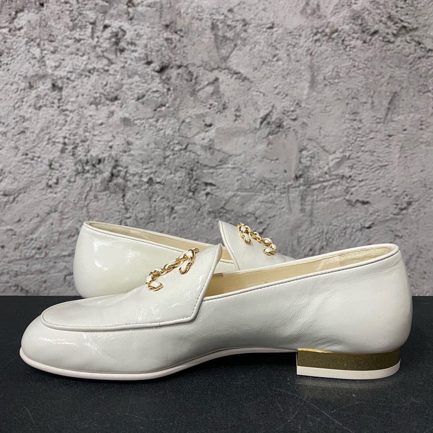 Chanel Chanel White Double C Loafers Size US 4 / IT 34 - 5 Thumbnail