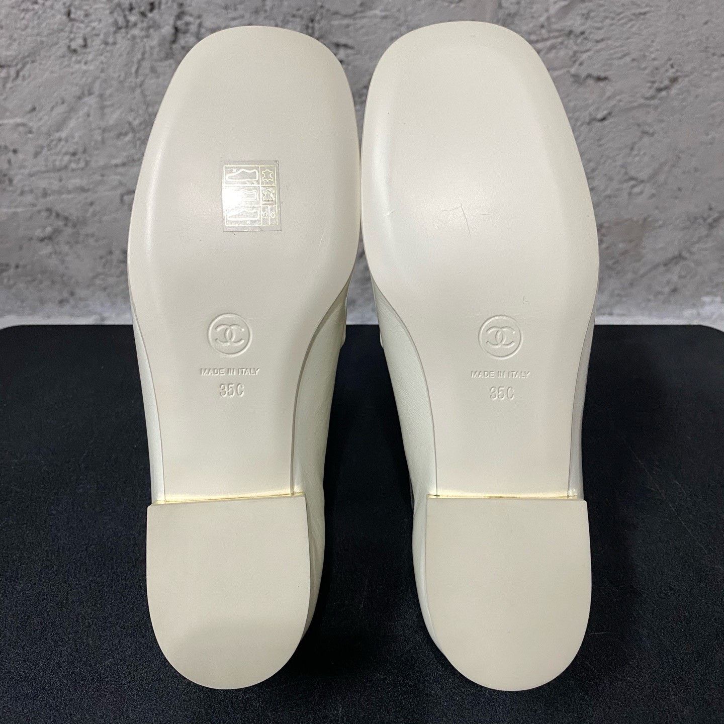 Chanel Chanel White Double C Loafers Size US 4 / IT 34 - 7 Thumbnail