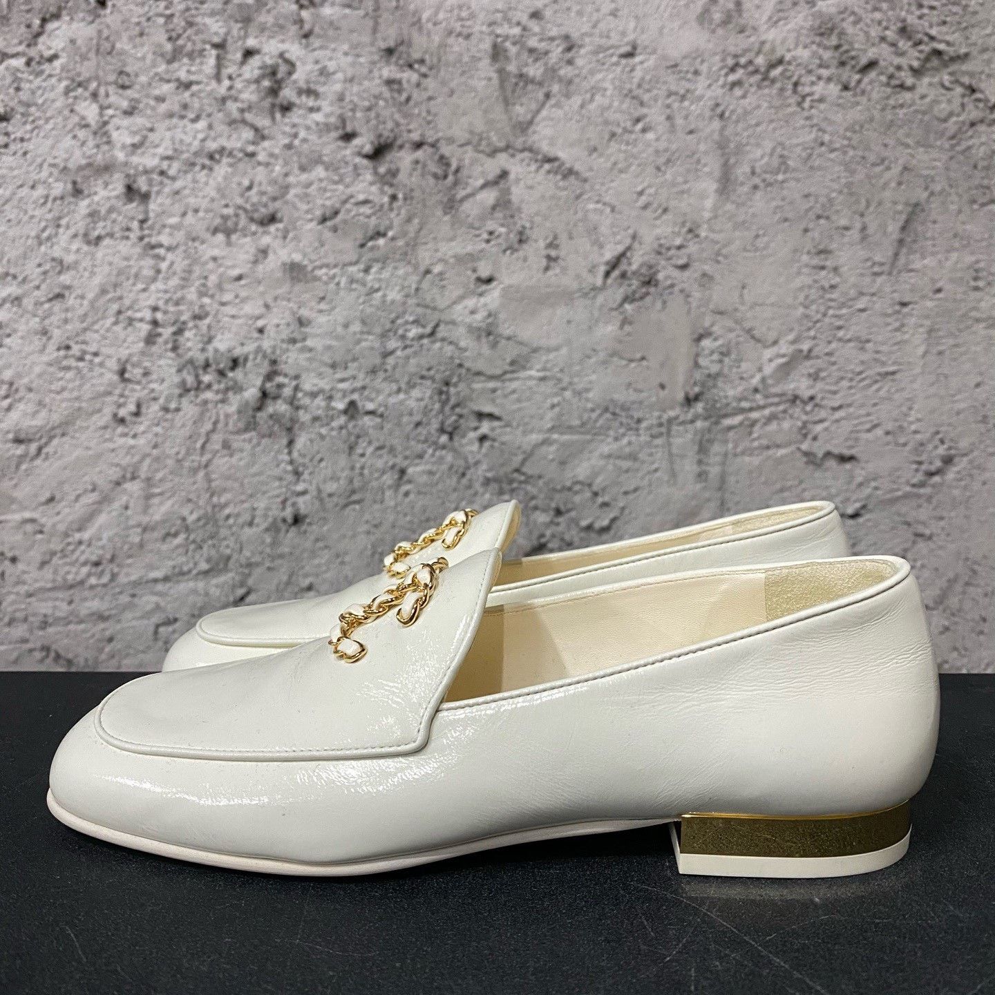 Chanel Chanel White Double C Loafers Size US 4 / IT 34 - 2 Thumbnail